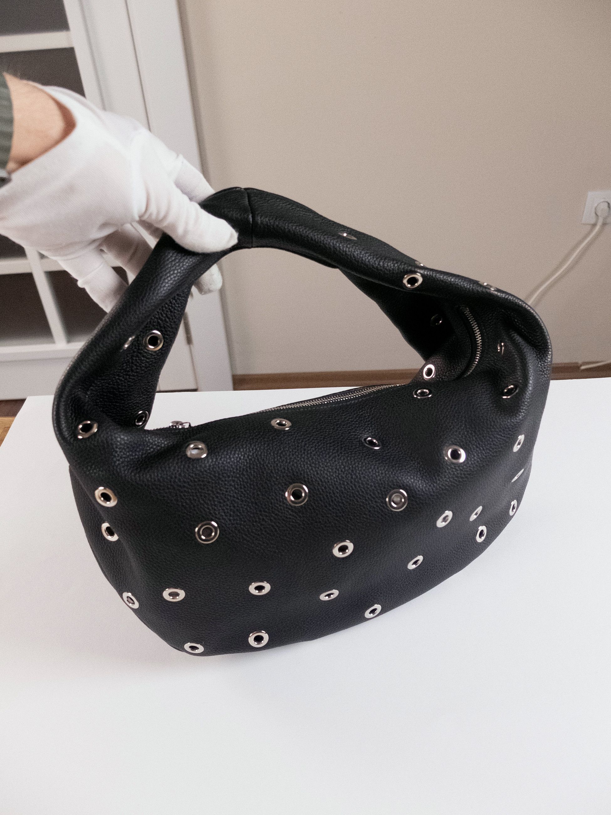 KHAITE KHAITE Olivia medium black leather hobo bag w grommets Size ONE SIZE - 6 Thumbnail