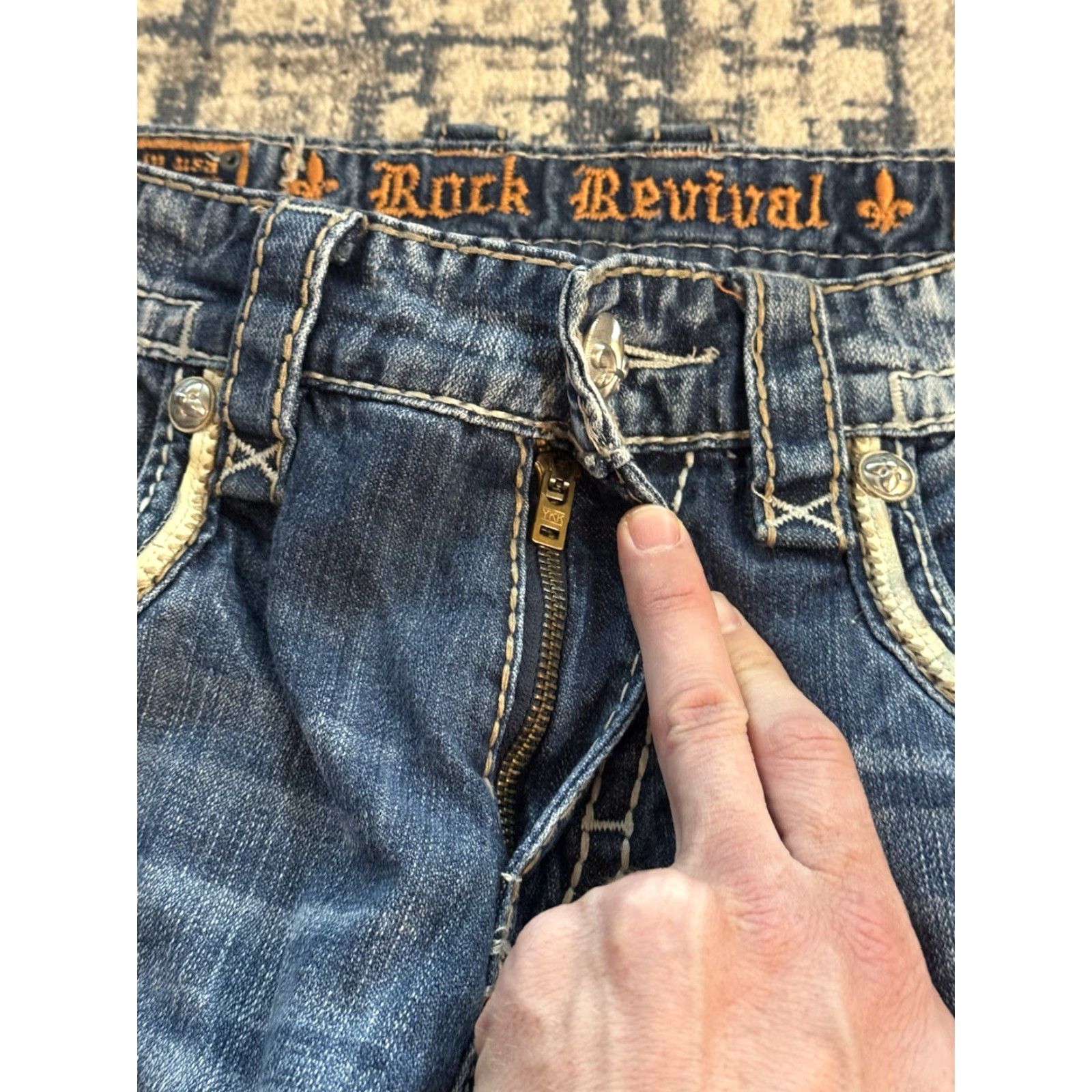 Vintage VINTAGE ROCK REVIVAL Jeans Men 33x31 Relaxed Straight Distressed Denim Blue 5-Pocket Rock revival 90s Motorcycle Rock Size US 33 - 5 Thumbnail