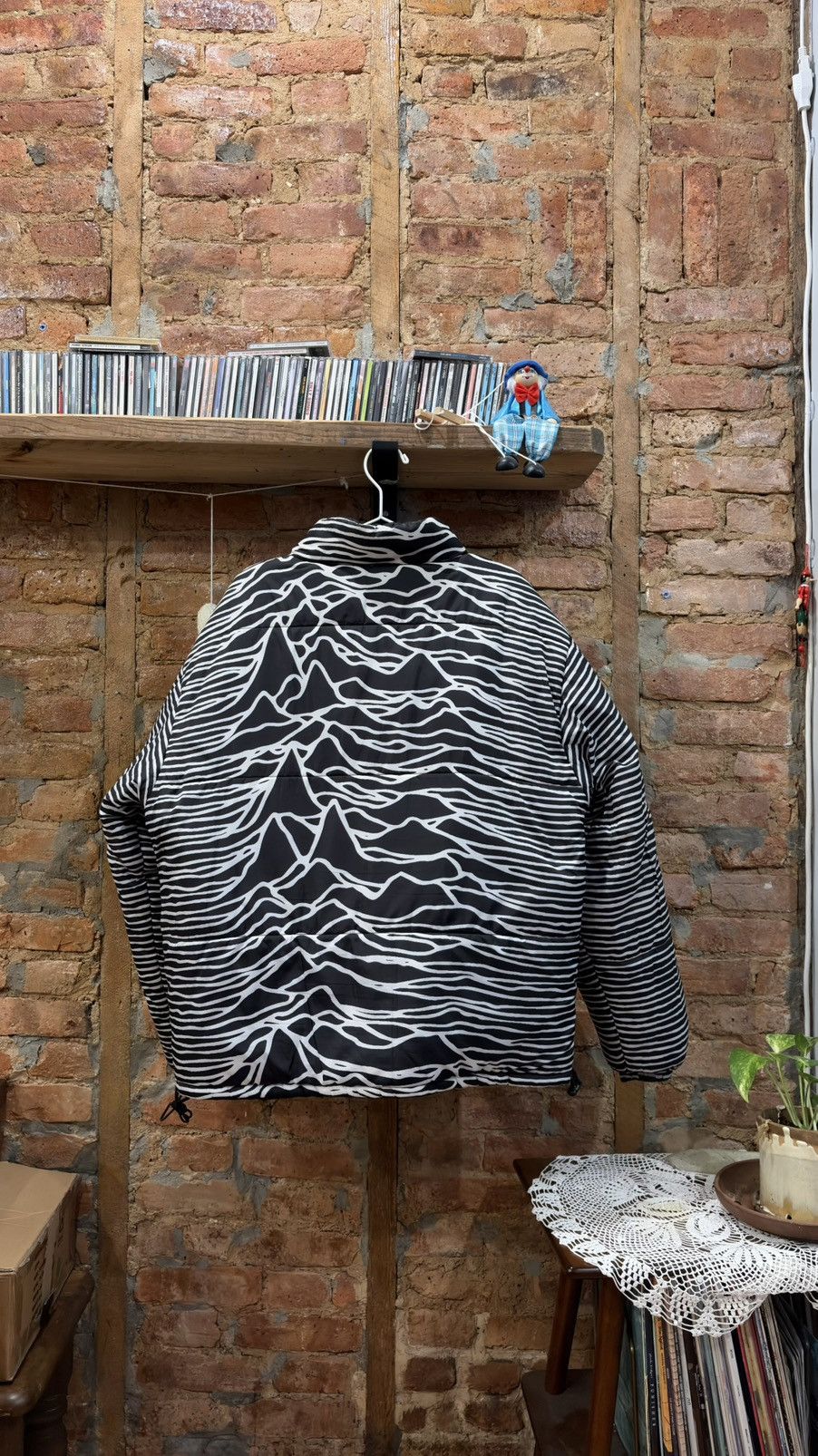Joy Division × Pleasures Pleasures x Joy Division Reversible Puffer Jacket Size US XL / EU 56 / 4 - 2 Thumbnail