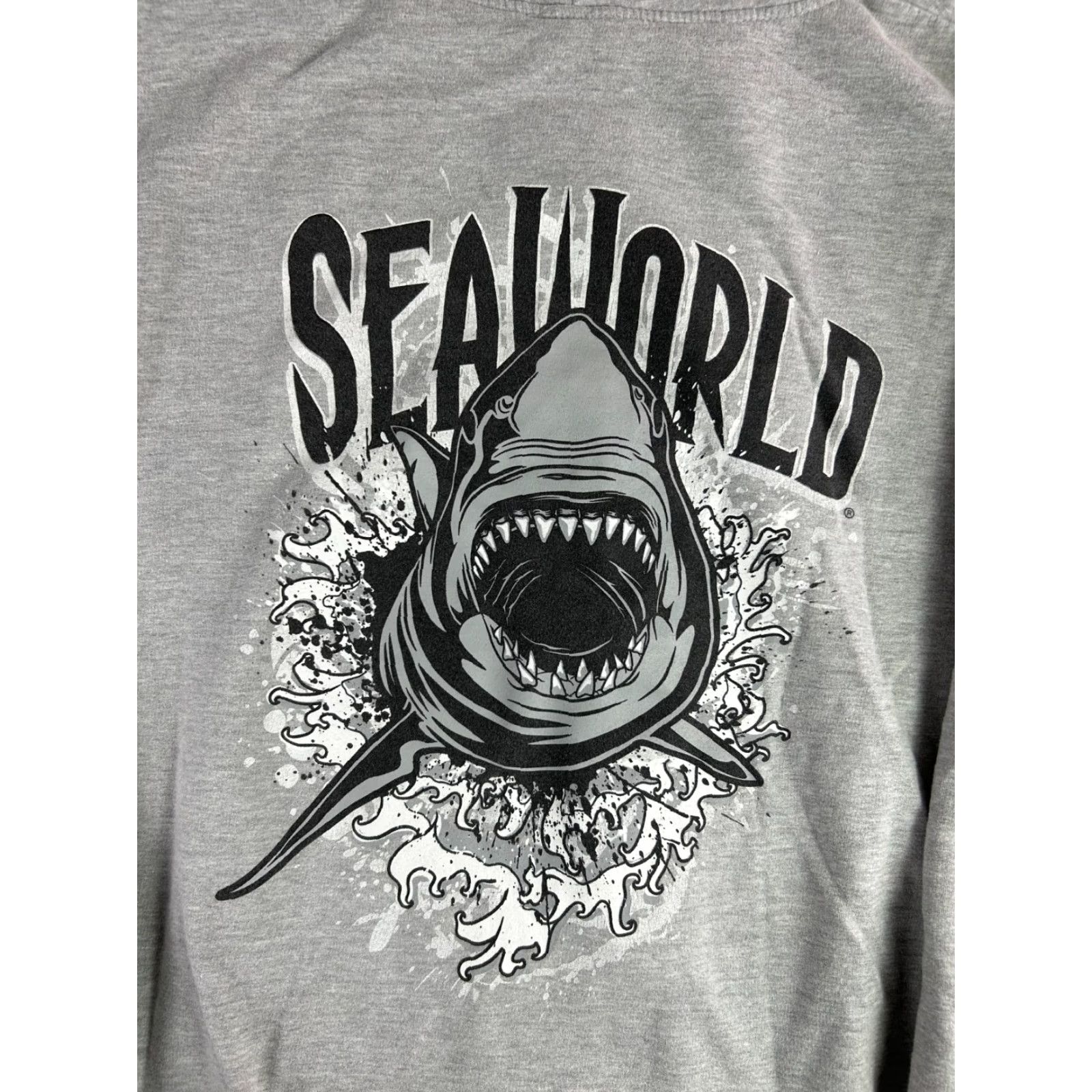 Vintage SeaWorld Hoodie Gray Full Zip Shark Graphic Sweatshirt Men’s XXL Heather Logo Embroidered Vintage Fleece-lined Pullover Zip Up Size US XXL / EU 58 / 5 - 7 Thumbnail