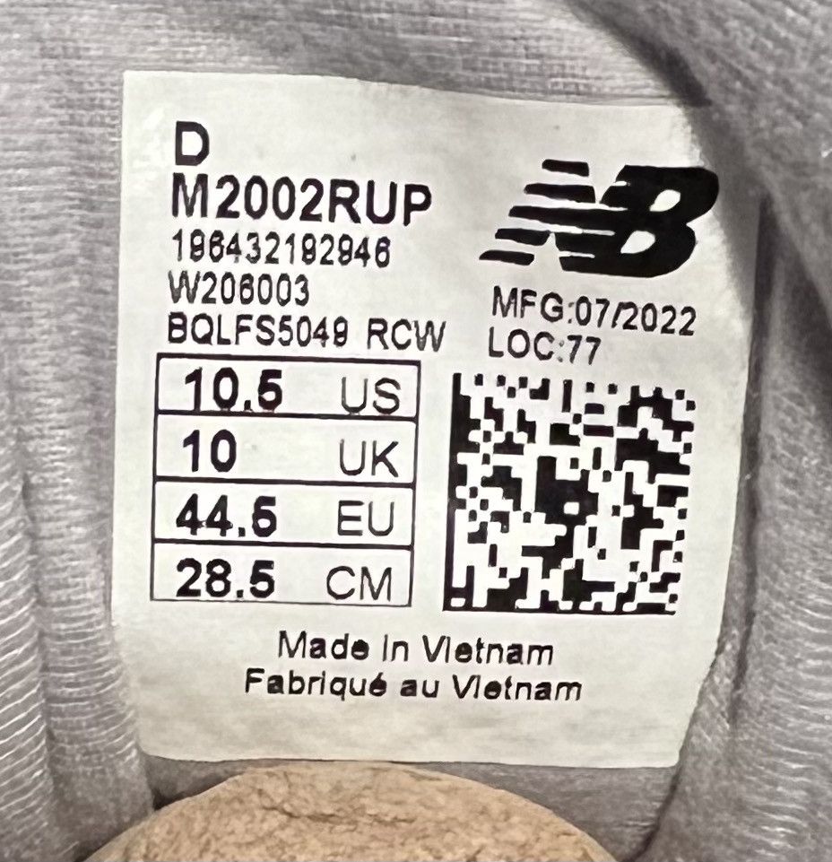 New Balance Authentic New Balance 2002R Up There Store sneakers 10.5 Size US 10.5 / EU 43-44 - 6 Thumbnail