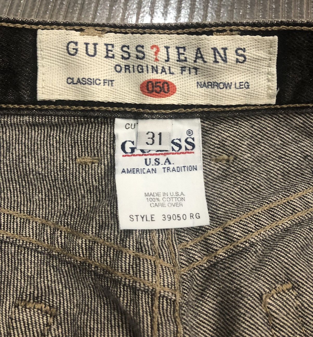 Guess Guess 🇺🇸 original fit 050 cut off jean shorts Vintage 90’s 31 Size US 31 - 2 Thumbnail