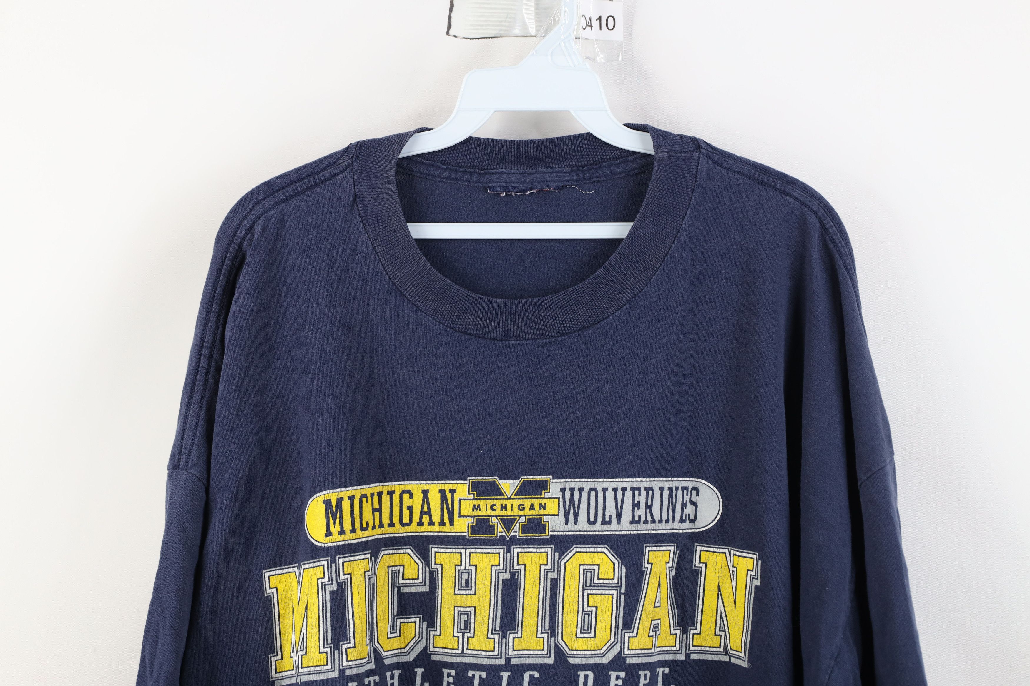 Vintage Vintage 90s Y2K University of Michigan Athletic Dept T-Shirt Size US XXL / EU 58 / 5 - 2 Thumbnail