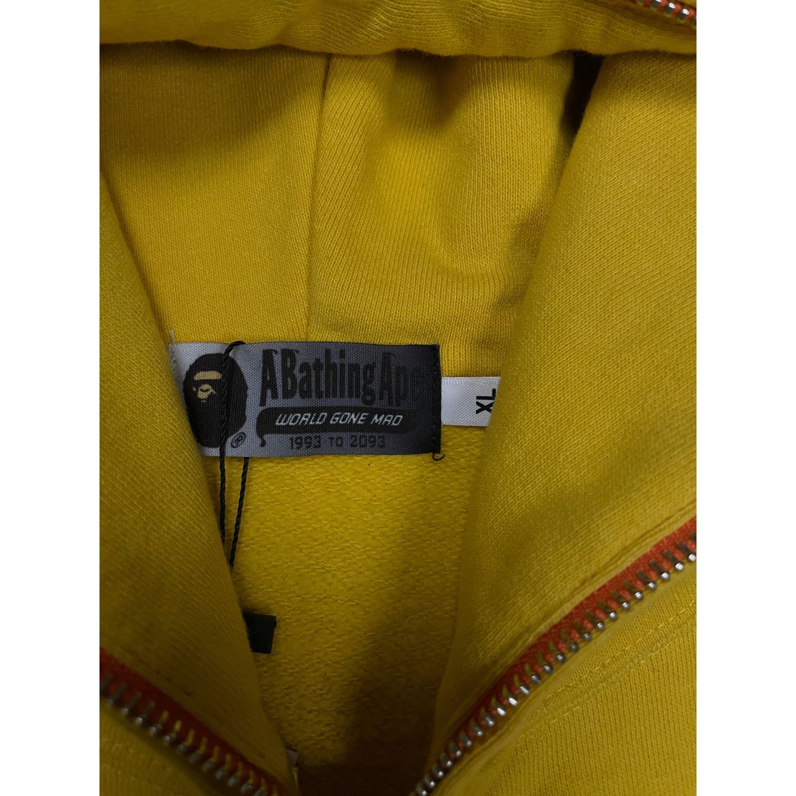 Bape Bape Ombre Zip Up Used XL Size US XL / EU 56 / 4 - 2 Thumbnail