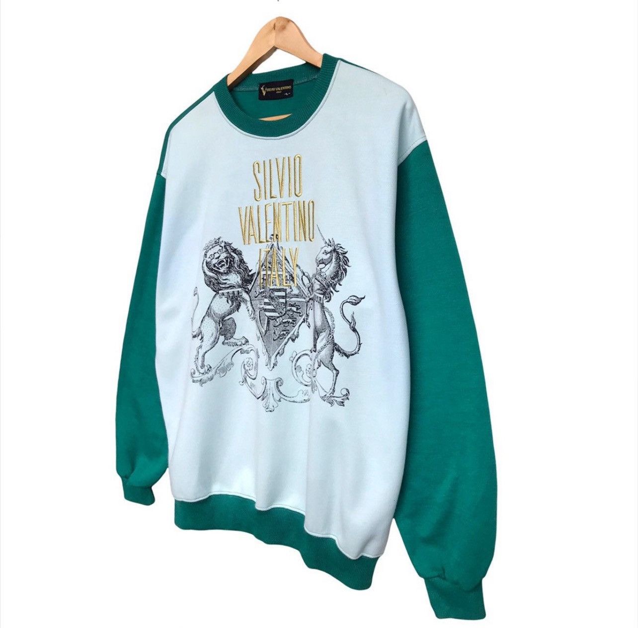 Valentino Vintage Silvio Valentino Spellout Embroidered Sweatshirt Size US L / EU 52-54 / 3 - 2 Thumbnail