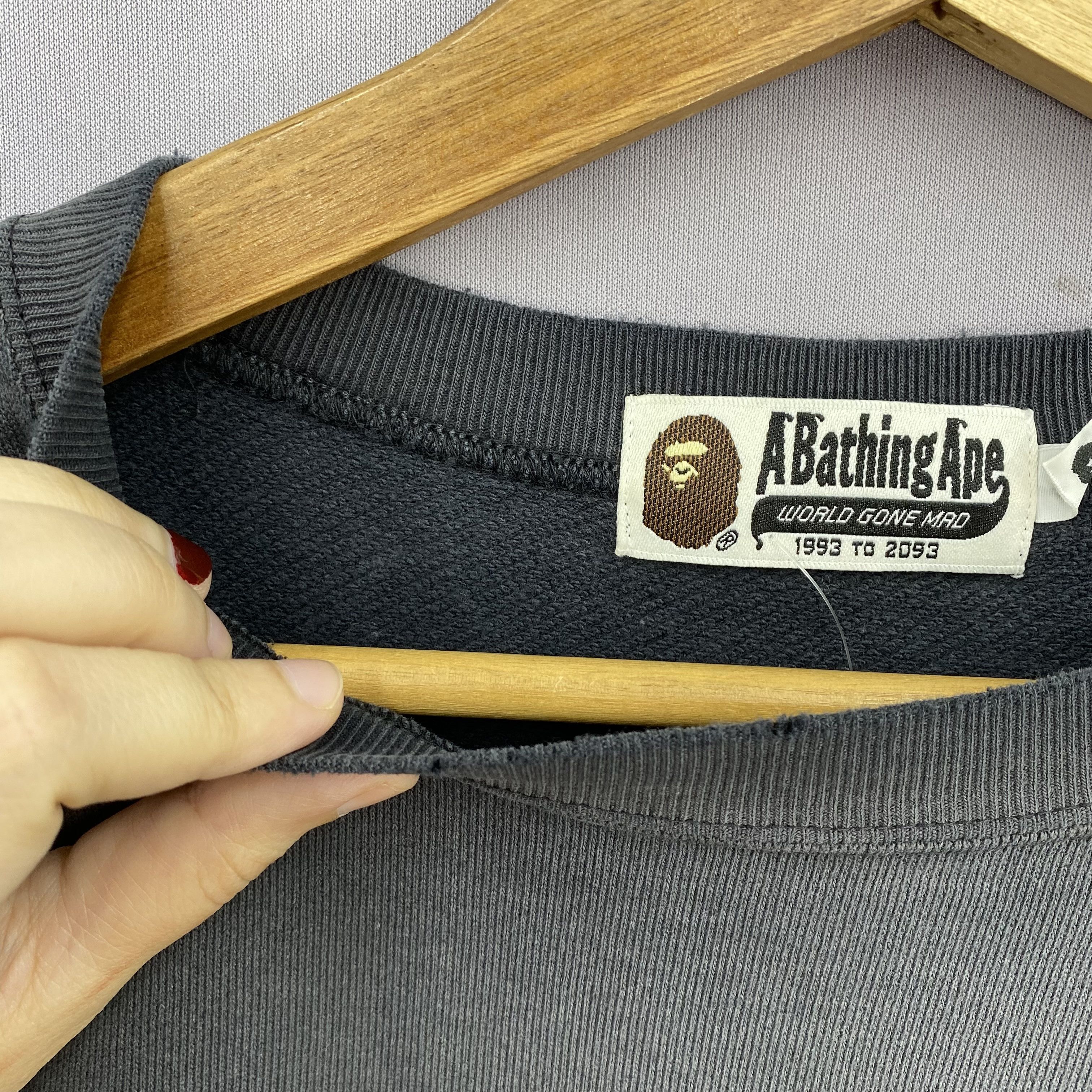 Bape Vintage BAPE A Bathing Ape Pullover Sweatshirt Nigo Era Size US M / EU 48-50 / 2 - 7 Thumbnail