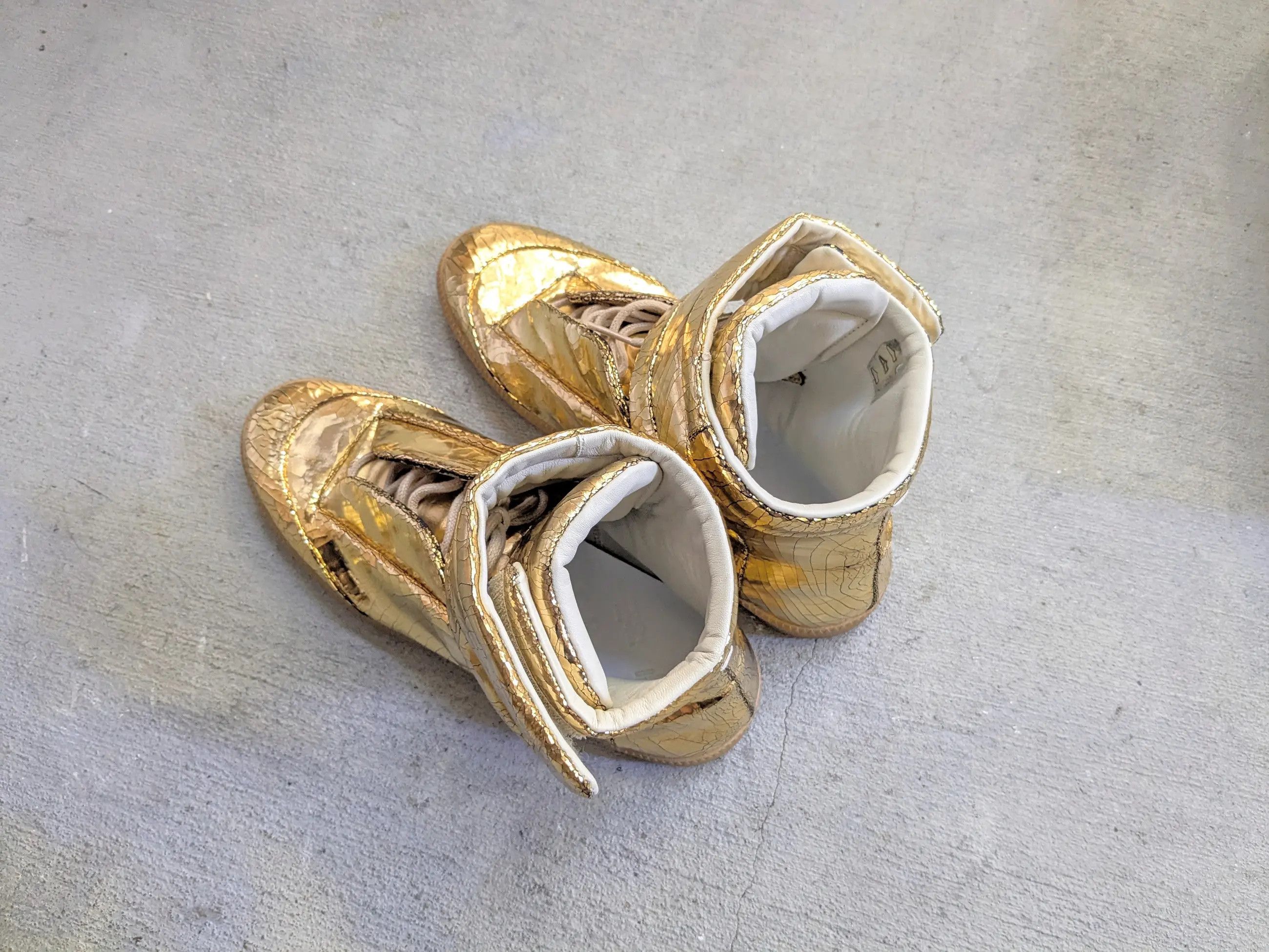 Maison Margiela Maison Margiela Future High Tops Gold 10 43 Cracked Size US 10 / EU 43 - 18 Thumbnail