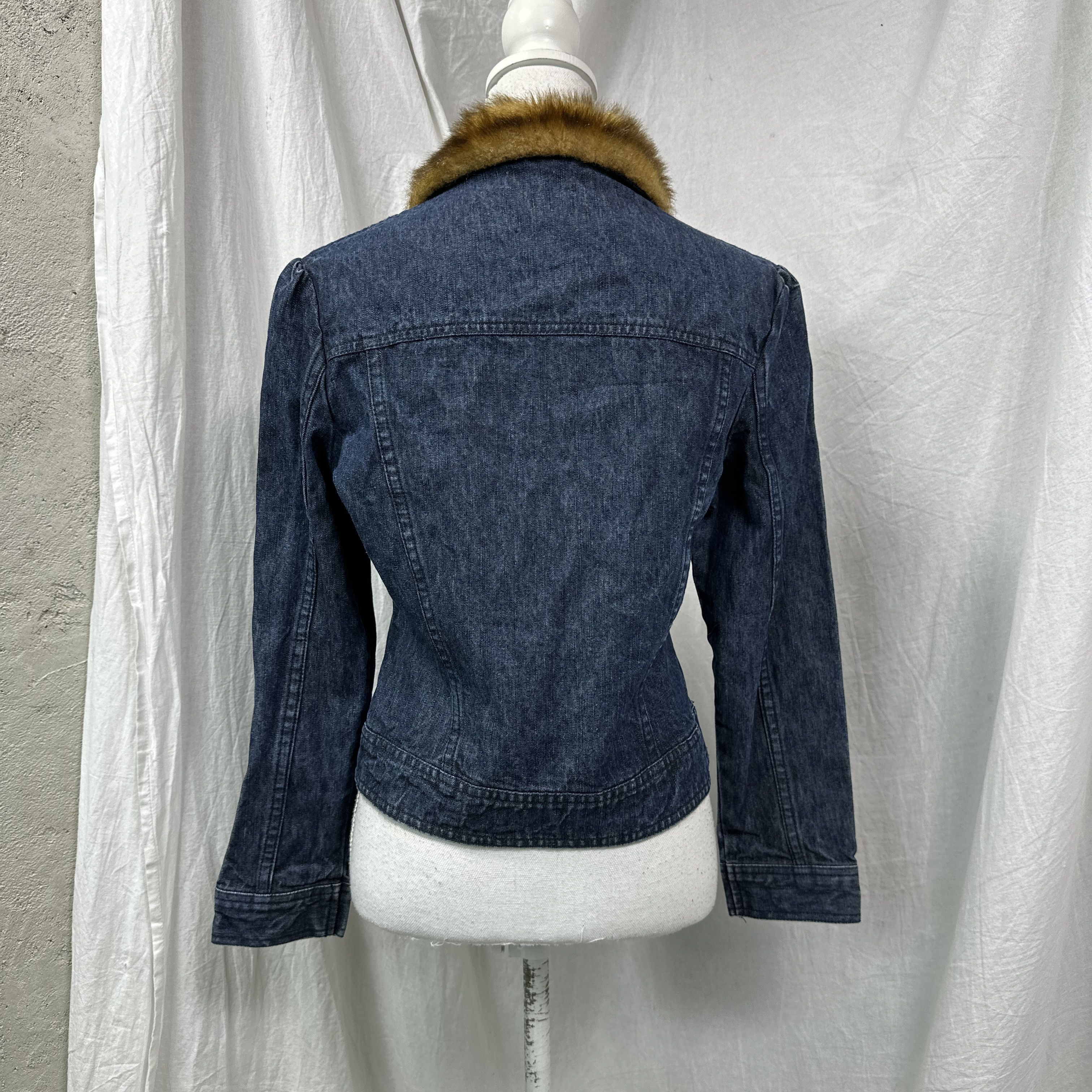 Vintage Vintage Denim Casual Faux Fur Collar Jeans Jacket 00s Size S / US 4 / IT 40 - 9 Thumbnail