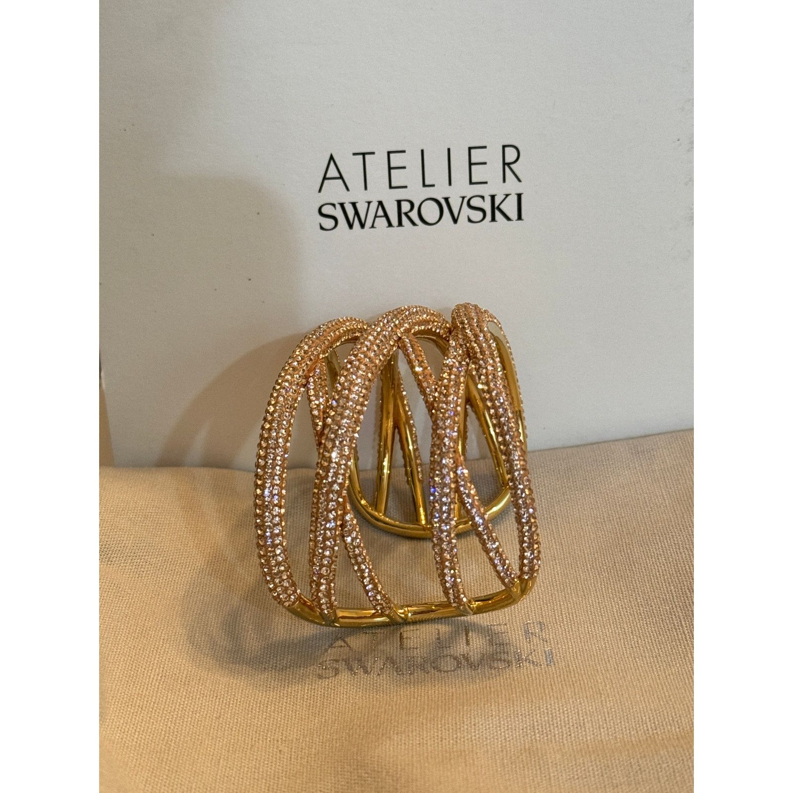 Swarovski Swarovski Atelier Tigris cuff Pink, Gold-tone plated Size ONE SIZE - 3 Thumbnail