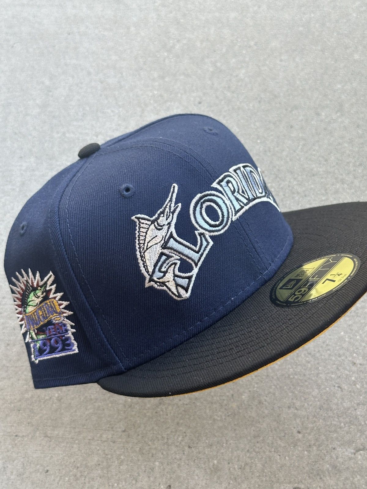MLB × New Era Florida Marlins Neon Genesis Evangelion Fitted Hat 7 1/4 Size ONE SIZE - 1 Thumbnail