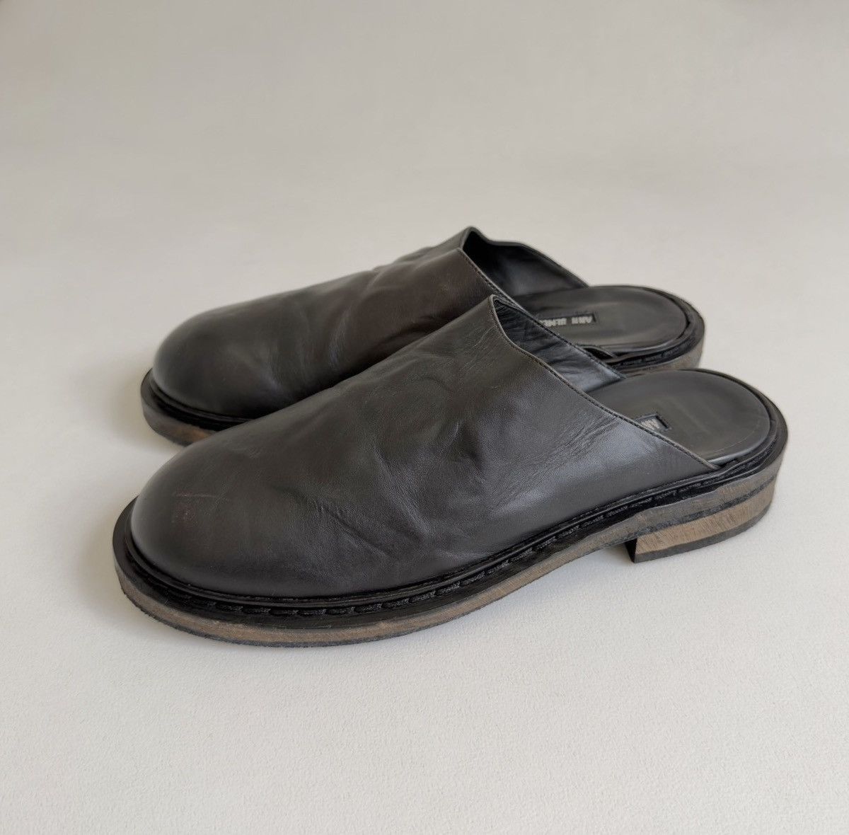 Ann Demeulemeester Early 2010s Black ‘Distressed Leather’ Mules Size US 8 / IT 38 - 3 Thumbnail