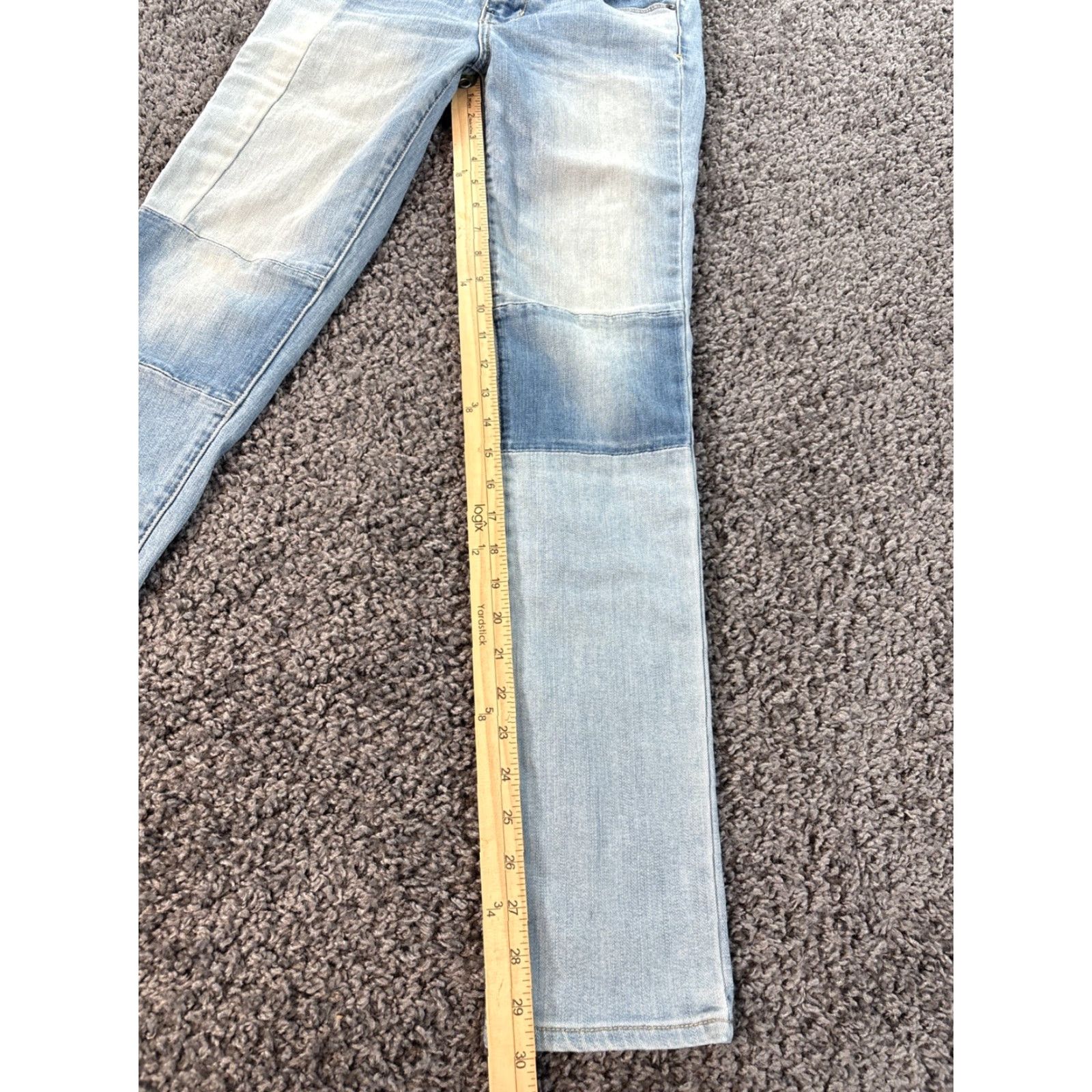 American Eagle Outfitters American Eagle Jeans Skinny Womens 4 28x30 Blue Distressed Low Rise Light Wash Denim Pockets 28 Inseam Regular Slim Jeans Women Size 27" / US 4 / IT 40 - 2 Thumbnail