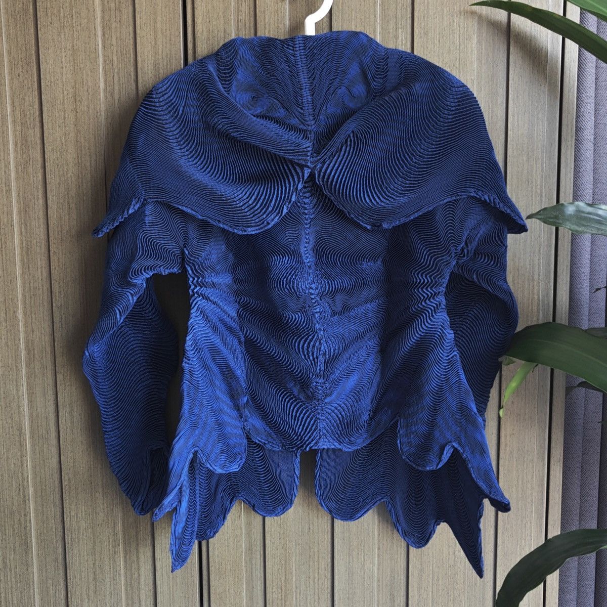 Issey Miyake Blue bud - pleated top coat Size M / US 6-8 / IT 42-44 - 2 Thumbnail