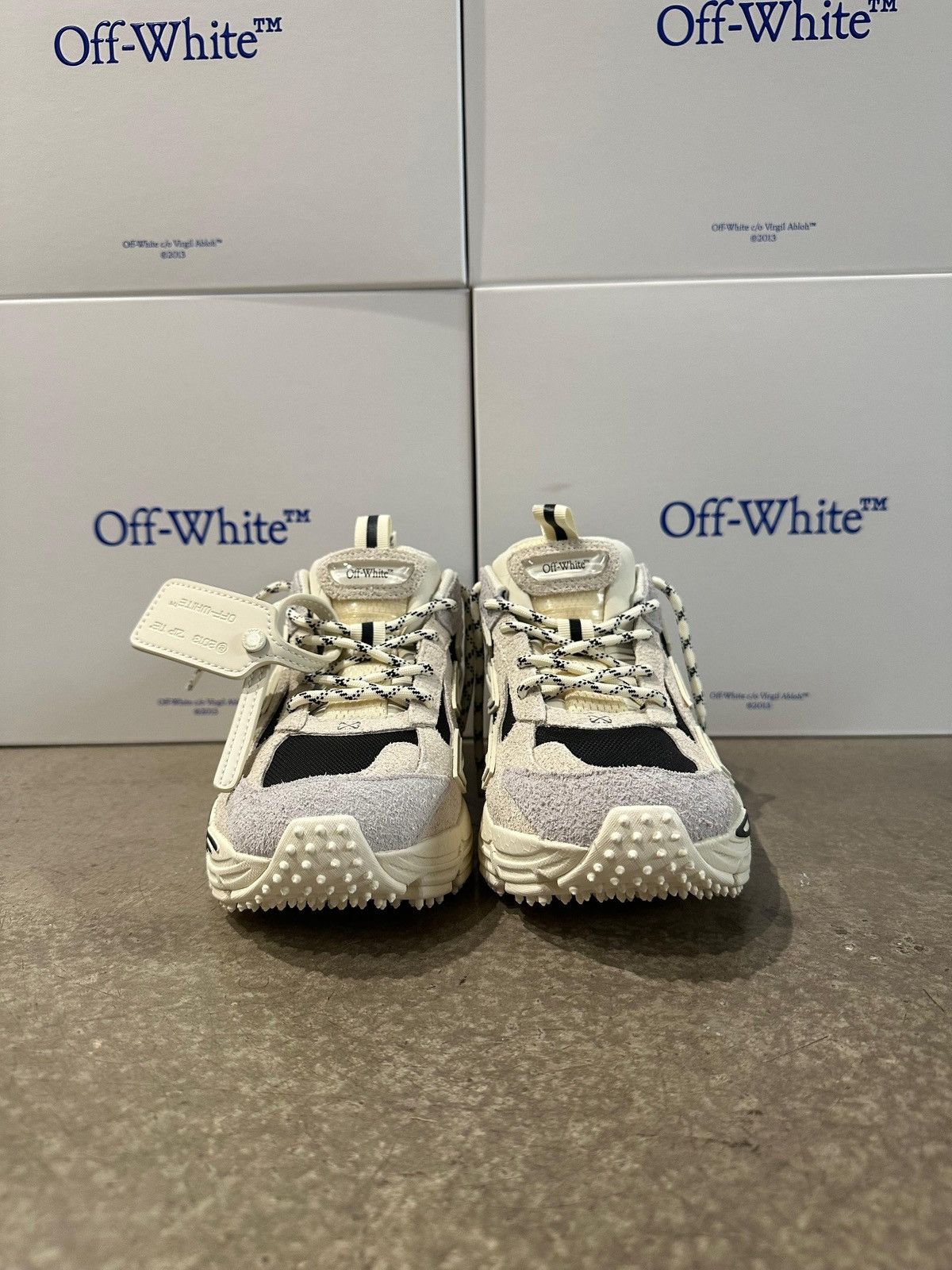Off-White OFF-WHITE - Be Right Back Sneakers Back Suede White Black Size US 11 / EU 44 - 5 Thumbnail