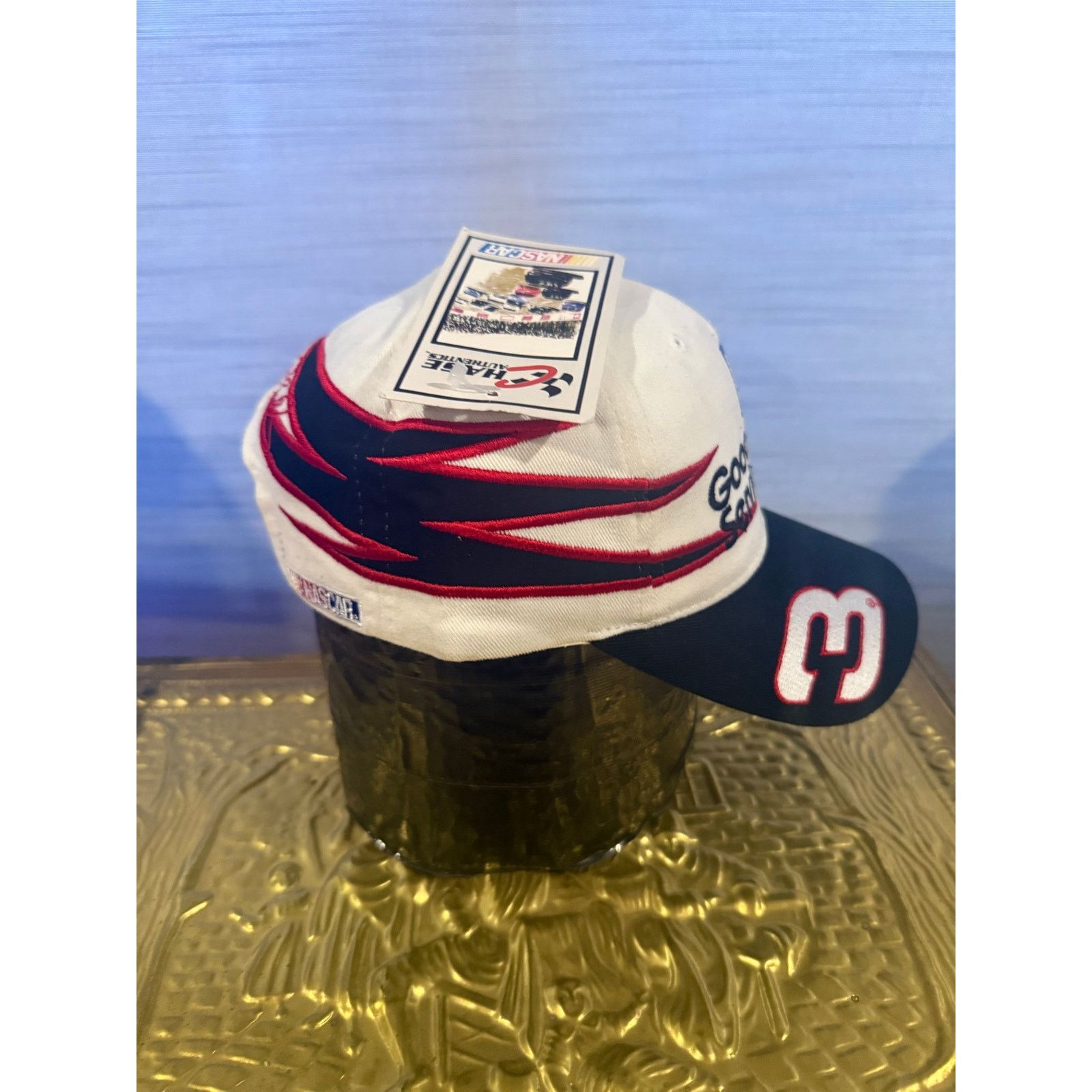 Chase Authentics Dale Earnhardt 2001 last kiss Daytona 500 New With Tags Size ONE SIZE - 4 Thumbnail