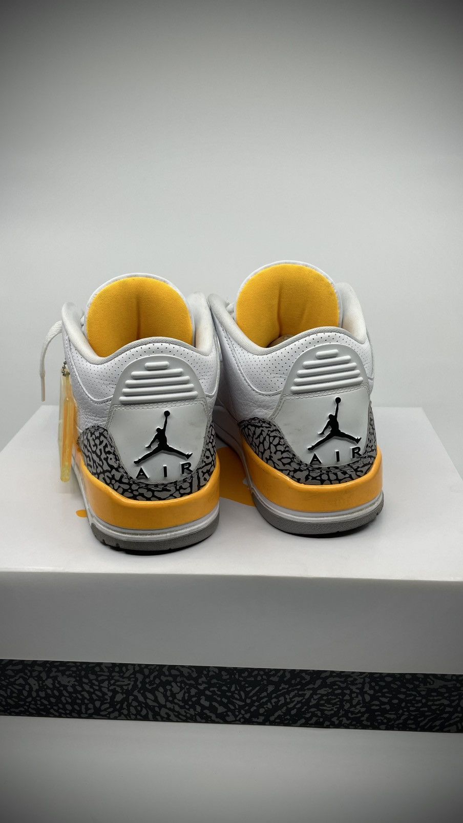 Jordan Brand × Nike Jordan 3 Retro “Laser Orange” Size US 9.5 / IT 39.5 - 3 Thumbnail
