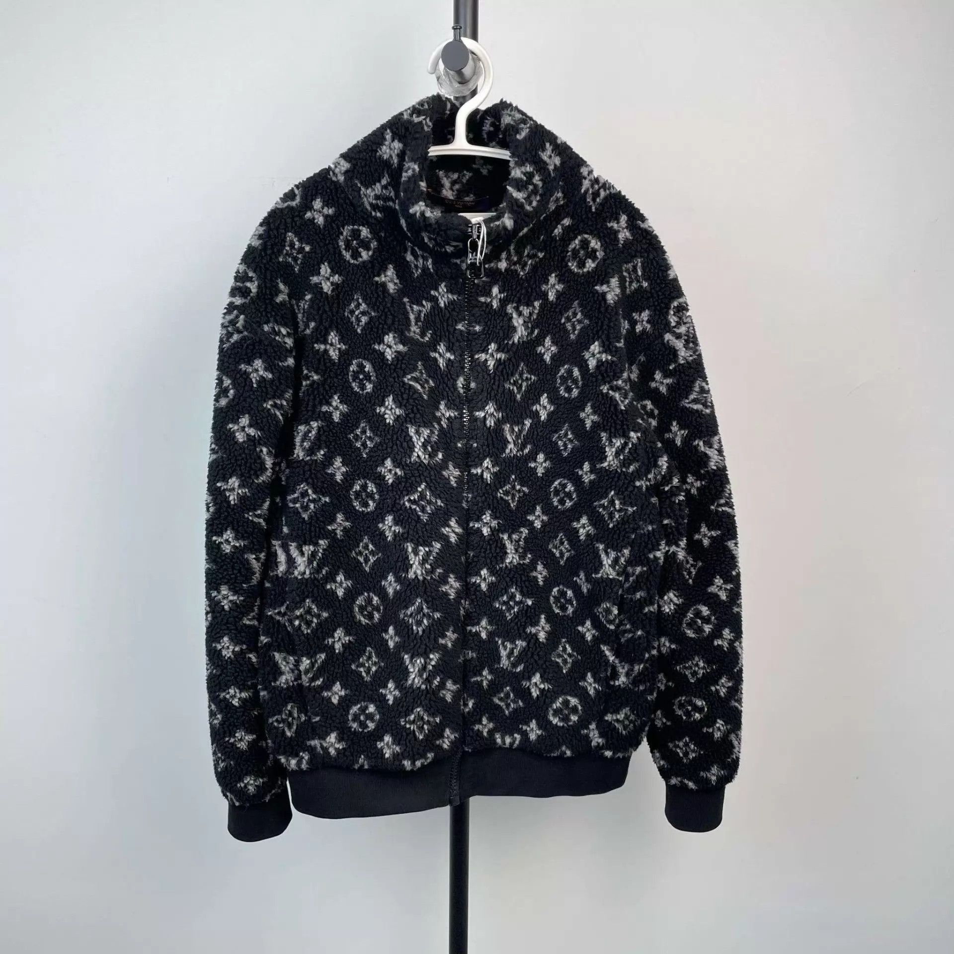 Louis Vuitton LV Shearling Allover Print Black XS Jacket 95 New Size US XS / EU 42 / 0 - 1 Thumbnail