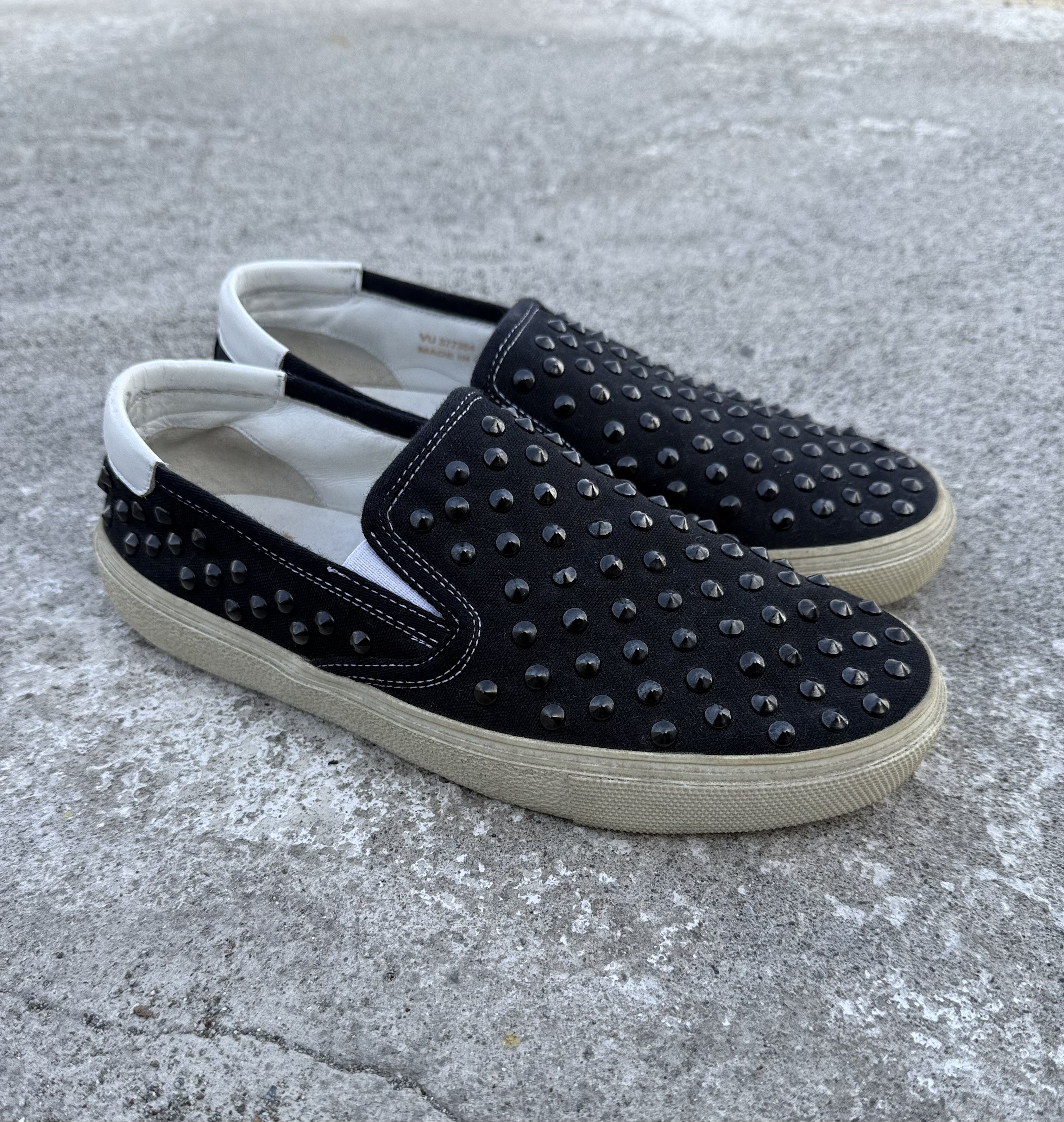 Saint Laurent Paris Saint Laurent - Studded Low Top Sneakers Size US 7.5 / EU 40-41 - 1 Thumbnail