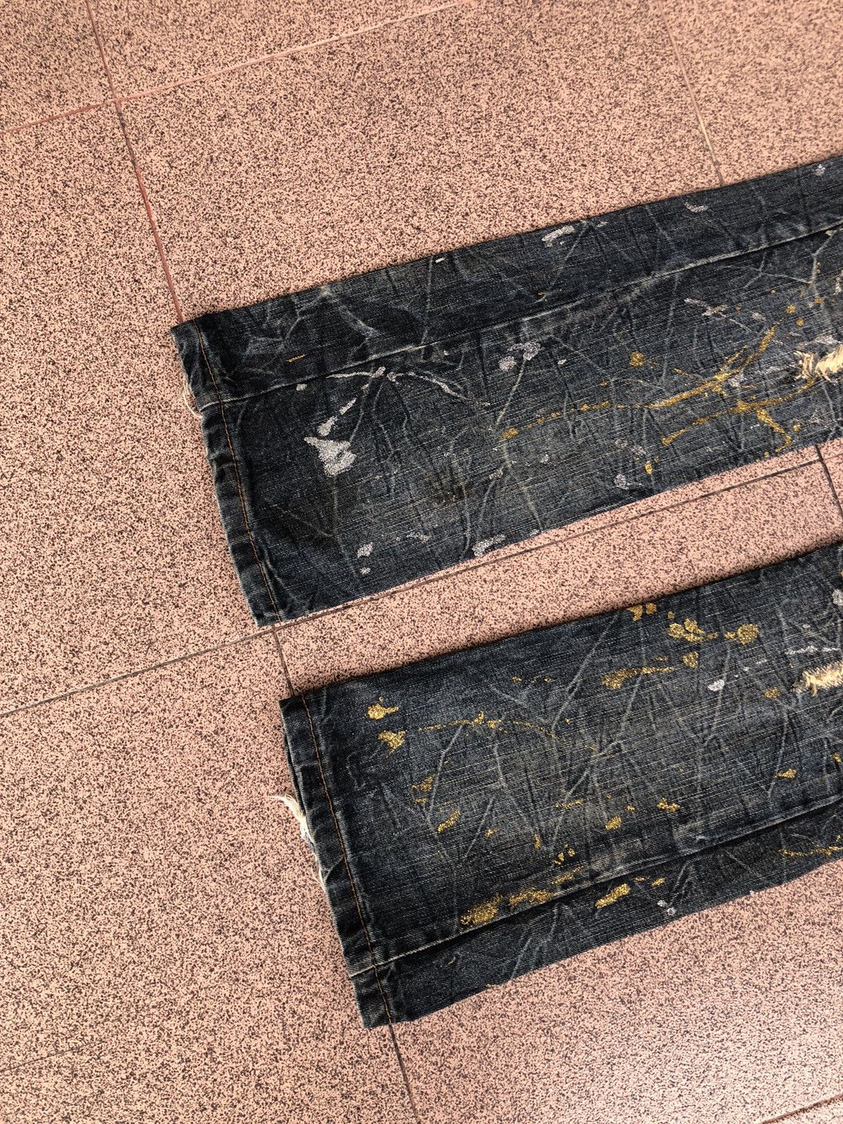 Japanese Brand Kui Super Flared Splatter Distressed Jeans Size US 30 / EU 46 - 6 Thumbnail