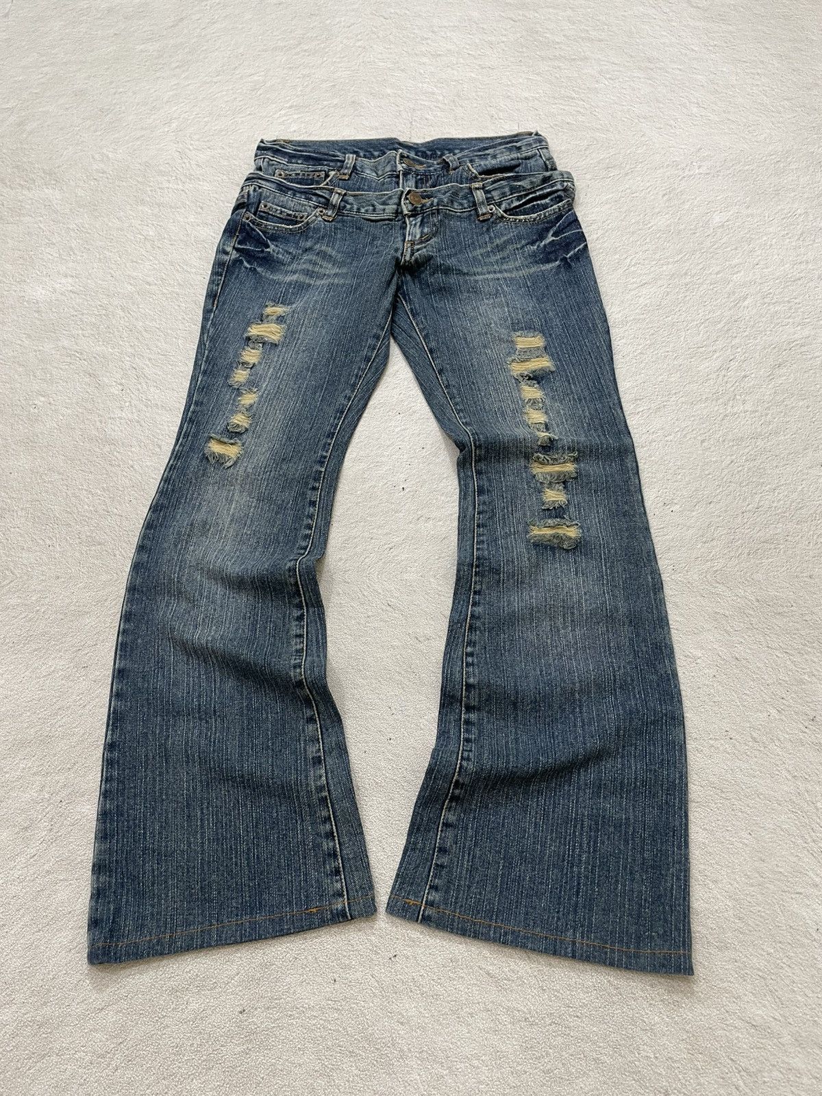 Japanese Brand 2000s Japanese Flared Denim Ripped Bootcut Jeans Washed Y2K Size US 28 / EU 44 - 1 Thumbnail