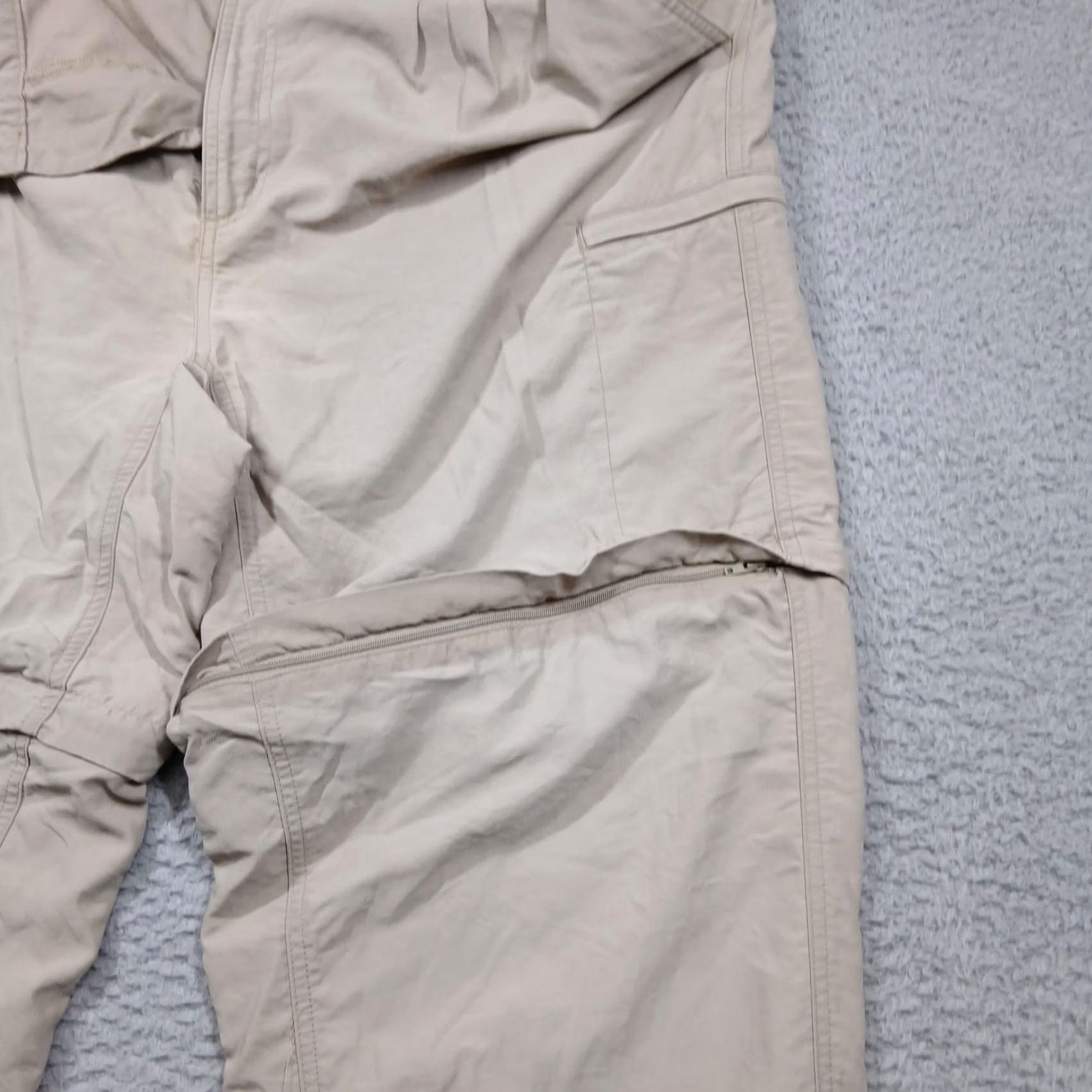Vintage VINTAGE L.L. Bean Traveler Pants Mens 2XL Khaki Convertible Zip Off Nylon Hiking Quick Dry (Note: If not vintage, omit VINTAGE) Size US 39 - 4 Thumbnail