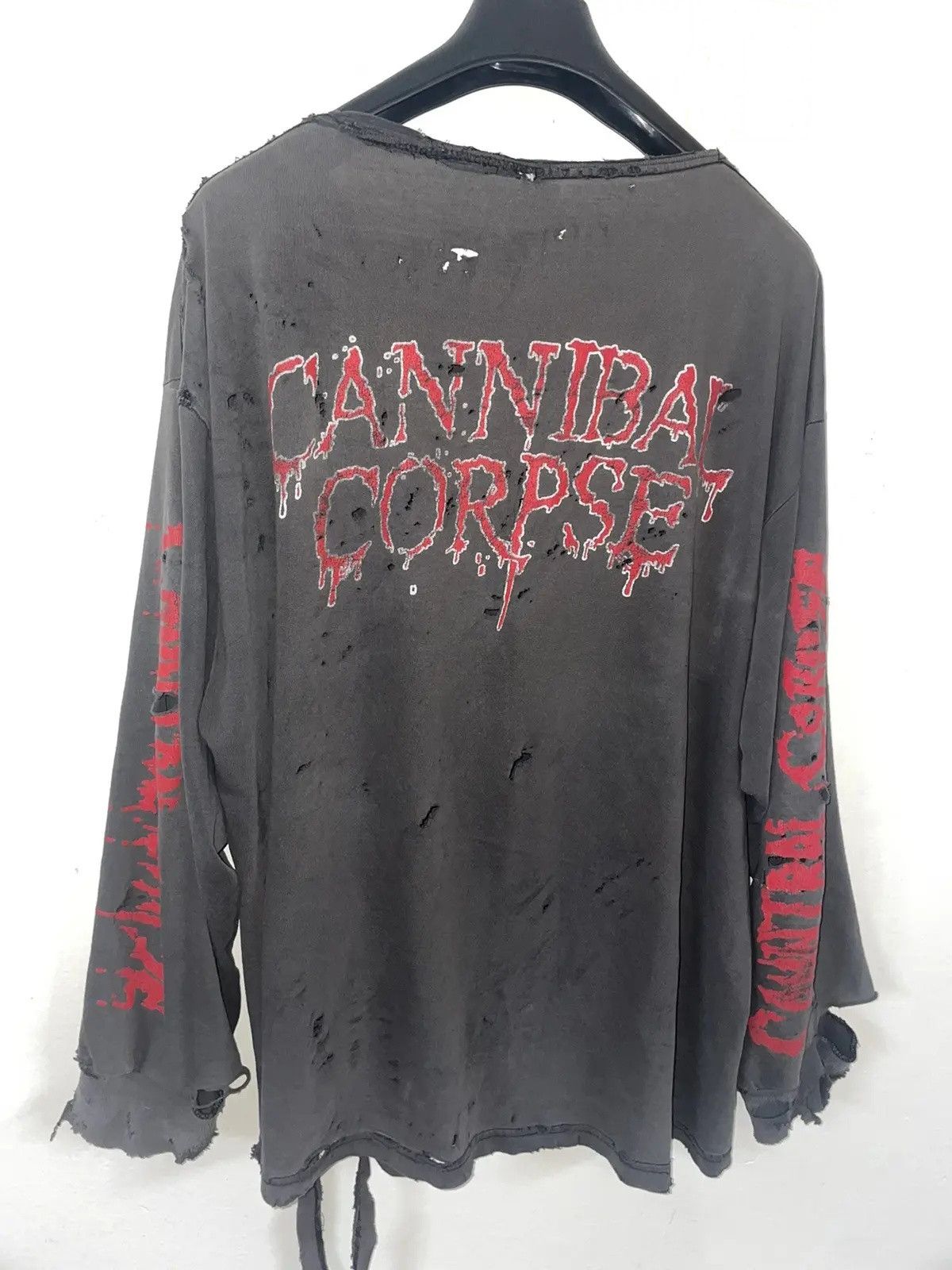 Vintage CANNIBAL CORPSE (BUTCHERED AT BIRTH) VINTAGE BAND T Size US XL / EU 56 / 4 - 2 Thumbnail