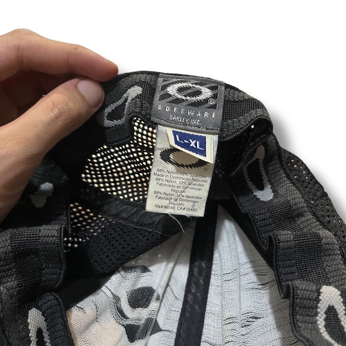 Oakley NEED GONE🔥 Oakley Software Flexfit Cap — Y2K Era Size ONE SIZE - 7 Thumbnail