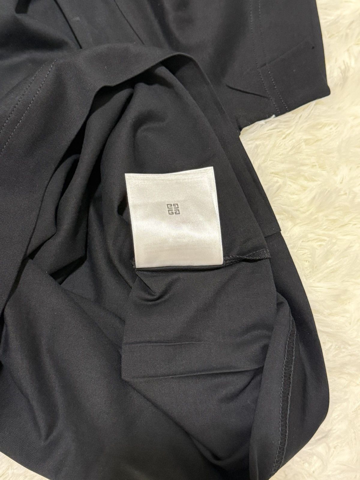 Givenchy Givenchy black t shirt Size US S / EU 44-46 / 1 - 7 Thumbnail