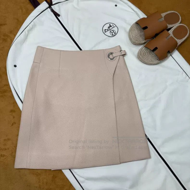 Hermes Hermes Beige Deer Skin Buckle Skirt Size 42" / US 20 - 1 Thumbnail