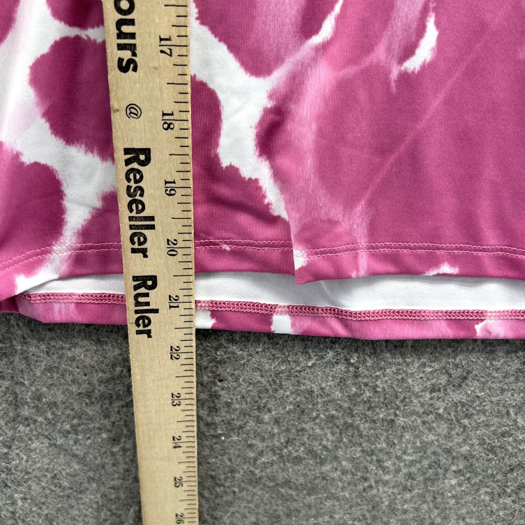 Nike Nike Shirt Women Medium Pink Dri Fit Short Sleeve V-Neck Pullover Regular Fit Nike Shirt Ladies Medium Pink All Seasons Casual Size M / US 6-8 / IT 42-44 - 6 Thumbnail