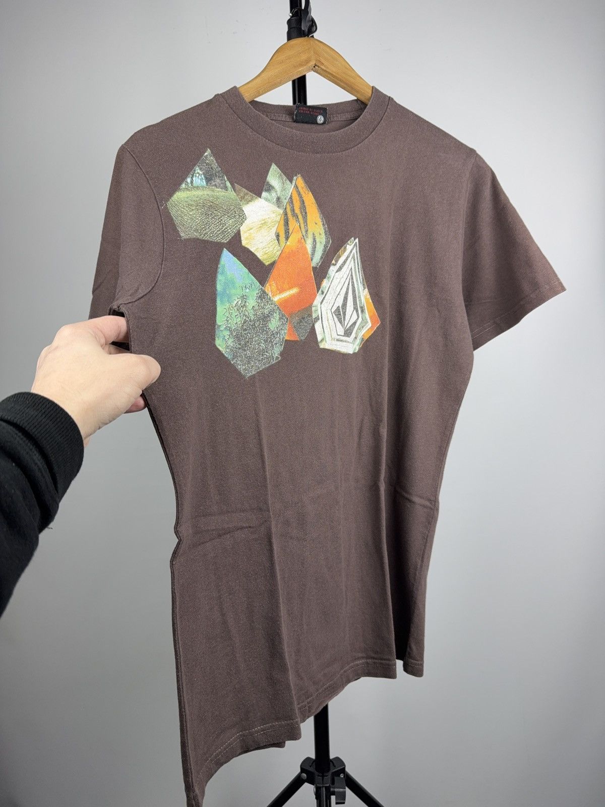Volcom Vintage 90s Volcom Abstract Graphic T-Shirt Brown Skate Surf Size US S / EU 44-46 / 1 - 2 Thumbnail