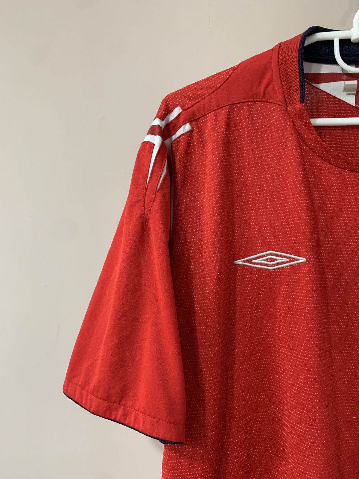 Umbro × Vintage England 2004/06 Away Football Shirt Umbro Soccer Jersey Size US XXL / EU 58 / 5 - 4 Thumbnail