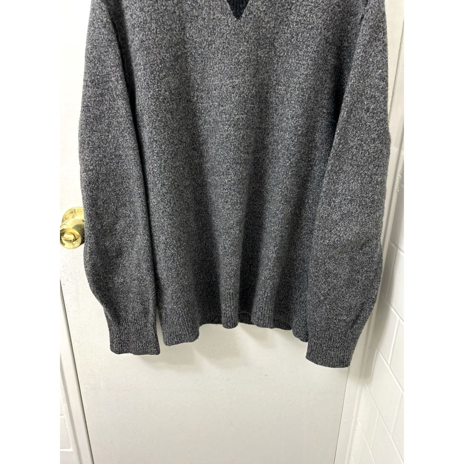 Banana Republic VINTAGE Banana Republic Sweater Womens M Gray Merino Wool Filpucci Italian Yarn L/S Size M / US 6-8 / IT 42-44 - 3 Thumbnail