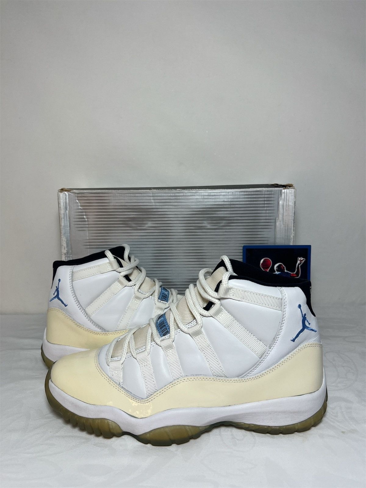 Jordan Brand Air Jordan 11 Retro Columbia Size US 10.5 / EU 43-44 - 3 Thumbnail