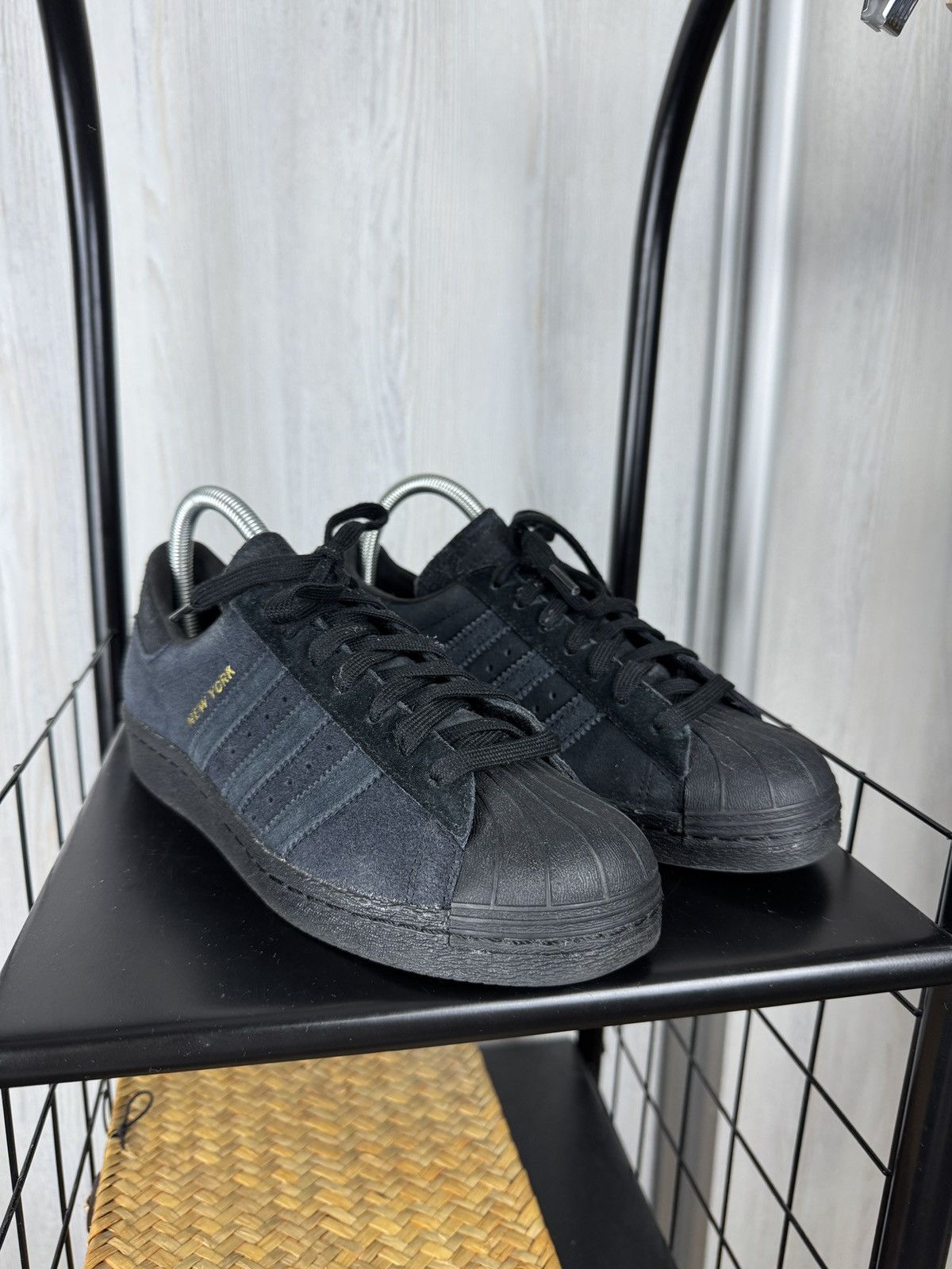 Adidas Adidas Superstar 80's City Series New York Edition B32737 Size US 7 / EU 40 - 4 Thumbnail