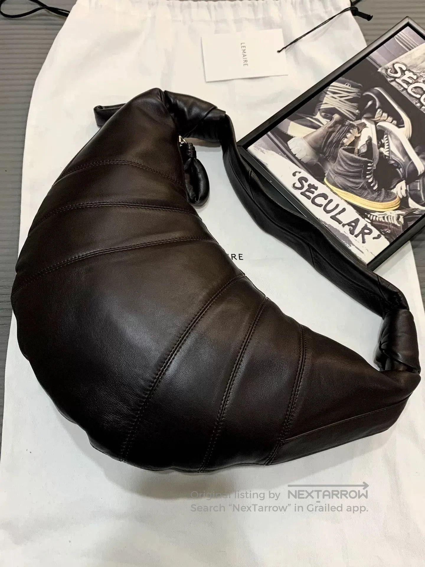 Lemaire Lemaire 25FW Large Dark Chocolate Hobo. Size ONE SIZE - 1 Thumbnail