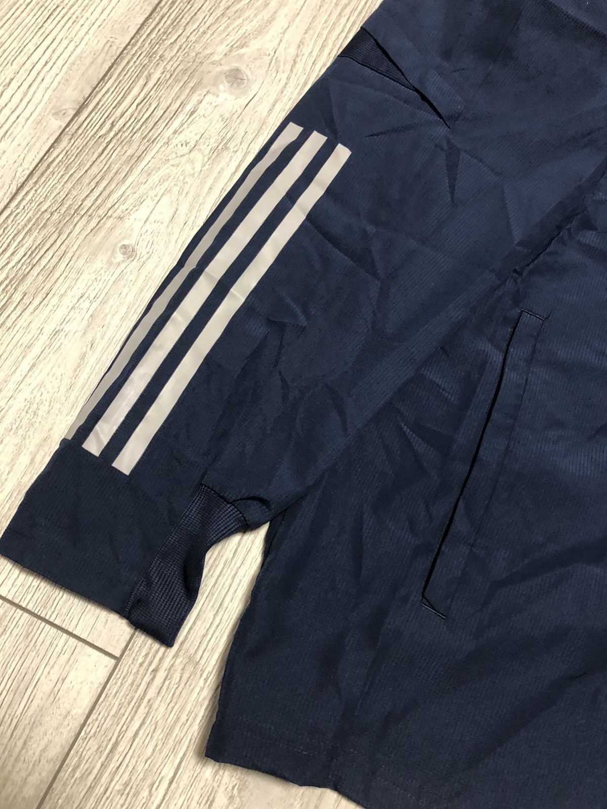 Vintage Vintage Adidas Spain Football Team Light Jacket Size L Size US L / EU 52-54 / 3 - 3 Thumbnail