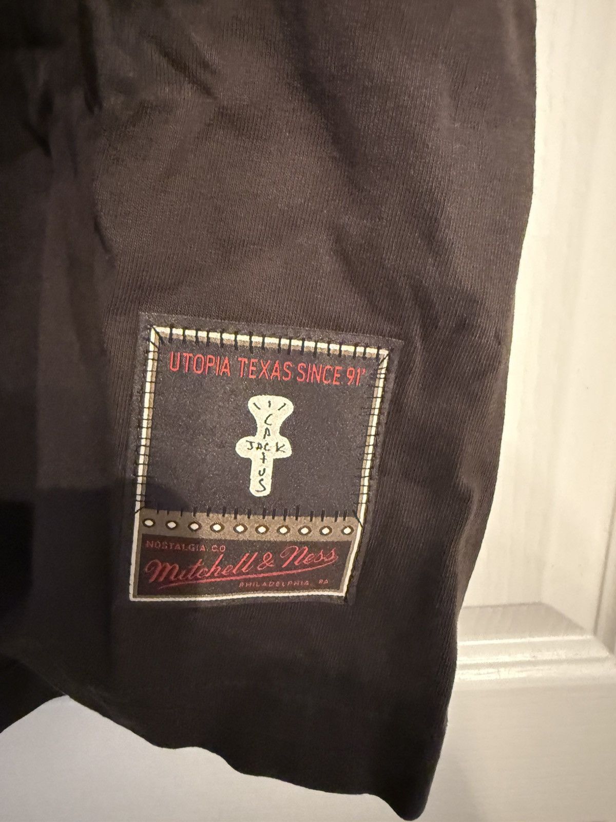 Travis Scott TRAVIS SCOTT X UH MITCHEL & NESS TEE Size US M / EU 48-50 / 2 - 4 Thumbnail
