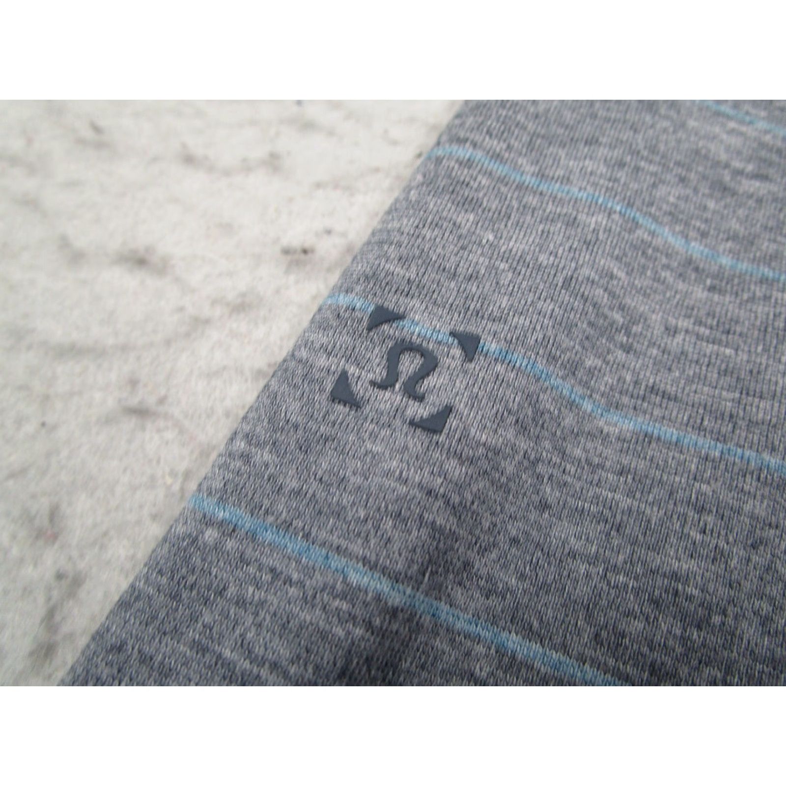 Lululemon Lululemon Shirt Mens Large Blue Striped Polo Golf Beach Active Casual Polo Shirt Size US L / EU 52-54 / 3 - 3 Thumbnail