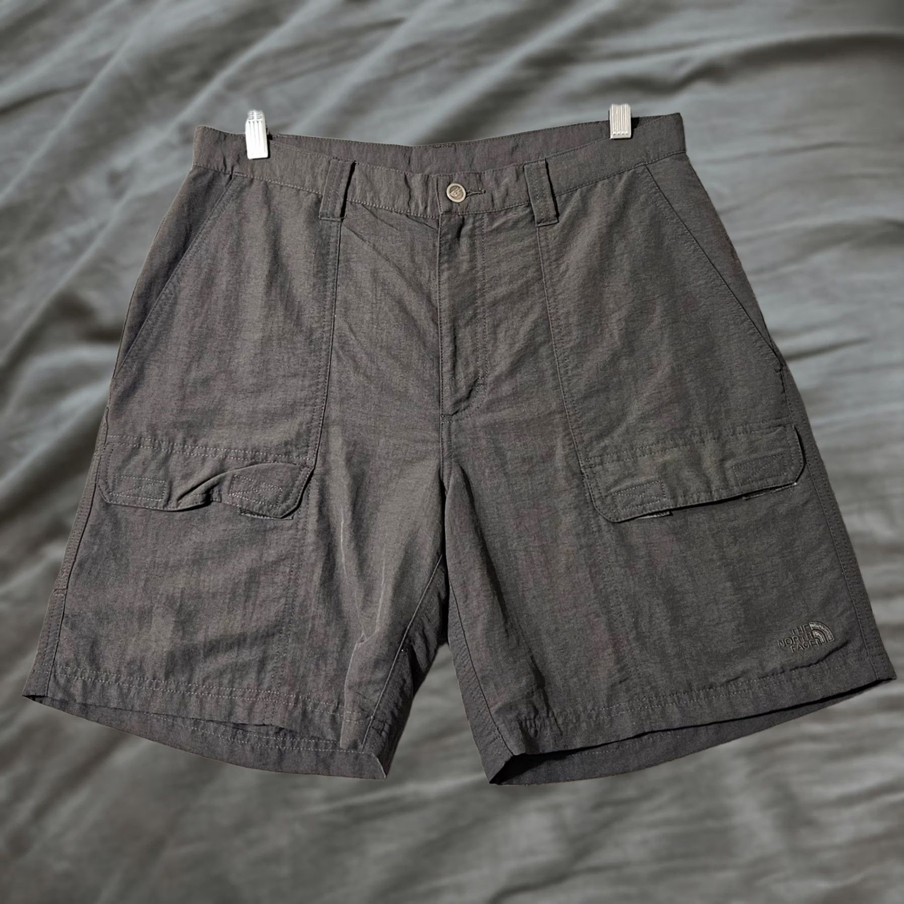The North Face The North Face Cargo Shorts Gray Mens Size 34 Regular Nylon Inseam 8 Travel Hiking Fishing WYSS Size US 33 - 1 Thumbnail