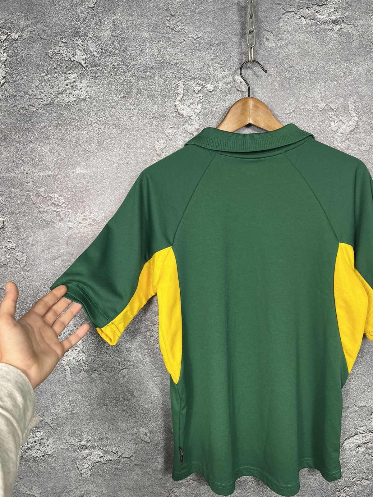 Adidas Vintage 2001 Adidas Australia Boys 10 Jersey T-shirt Size US XS / EU 42 / 0 - 11 Thumbnail