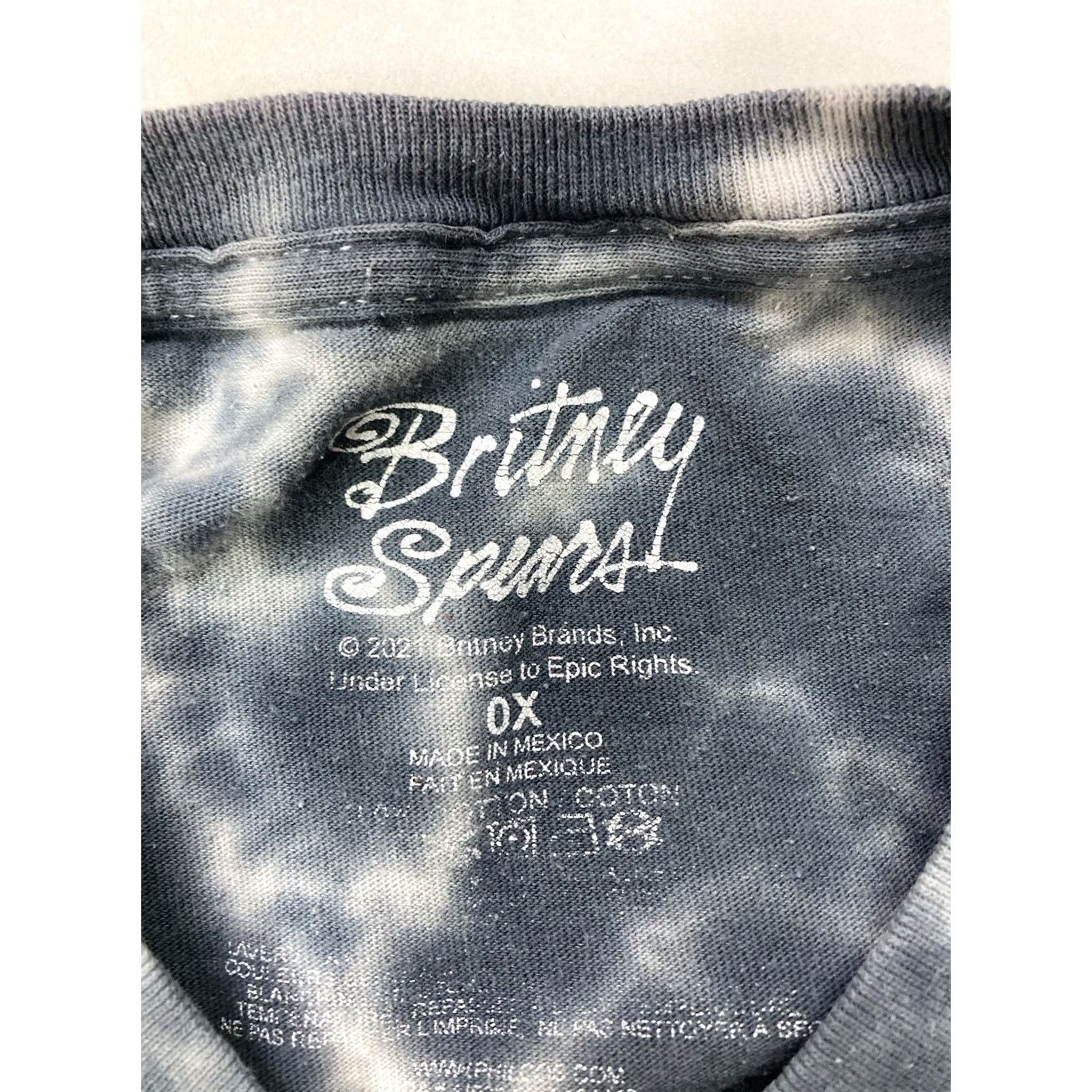 Etro VINTAGE Britney Spears T-Shirt Women L White Crew Neck Short Sleeve Retro Music Tie Dye Casual Shirt Biographical Not Applicable Size L / US 10 / IT 46 - 4 Thumbnail