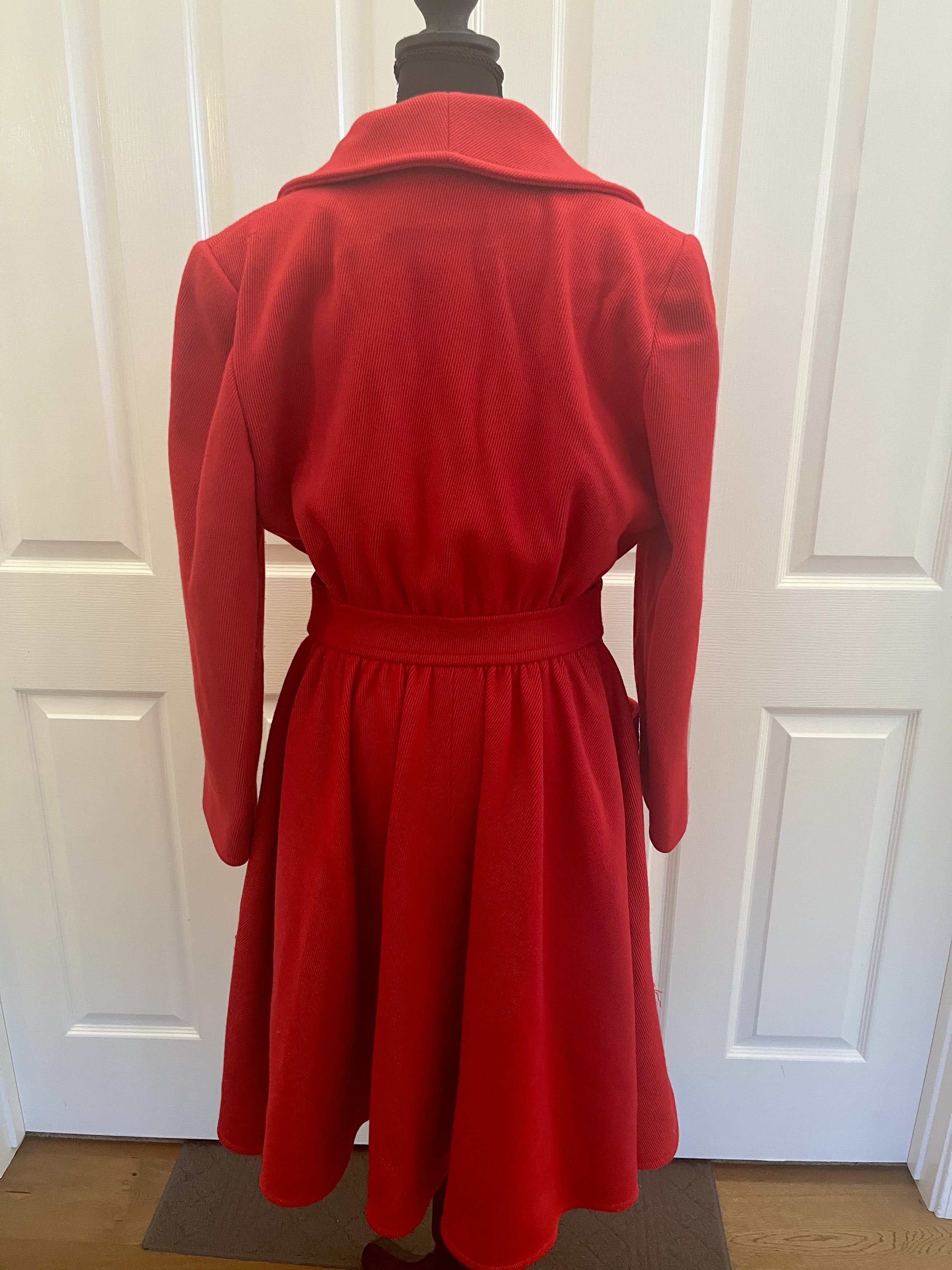 Valentino Vintage Valentino Boutique Red Tweed Peaked Lapel Coat Italy Size M / US 6-8 / IT 42-44 - 4 Thumbnail