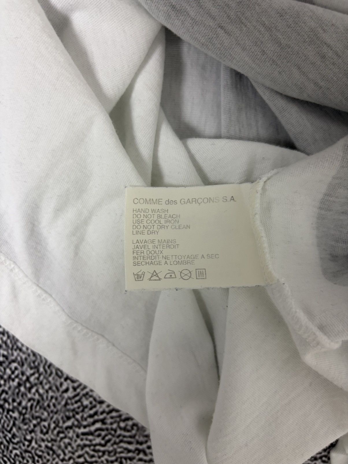 Comme des Garcons Comme des Garcon Fw11 Merry Xmas parfums print Size US M / EU 48-50 / 2 - 7 Thumbnail