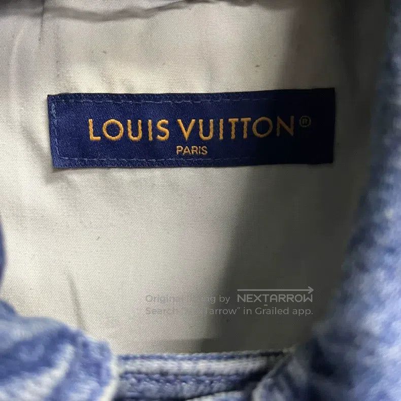 Louis Vuitton Louis Vuitton Blue Brand Logo Embossed Single-Breasted Sho Size US XS / EU 42 / 0 - 2 Thumbnail