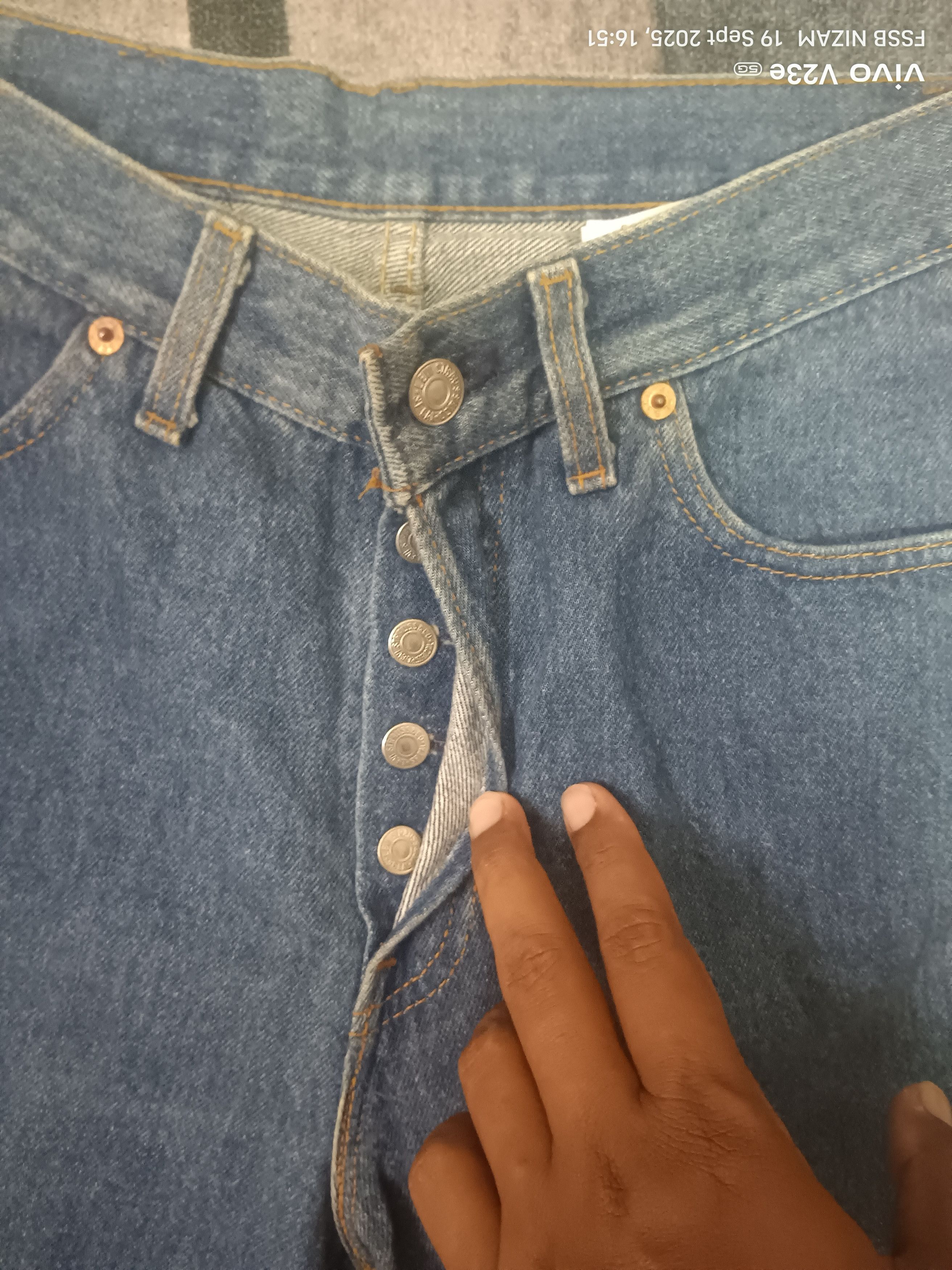 Levi's Vintage Levis 501 for Women Single Stitch Inseam USA Size 28" / US 6 / IT 42 - 4 Thumbnail