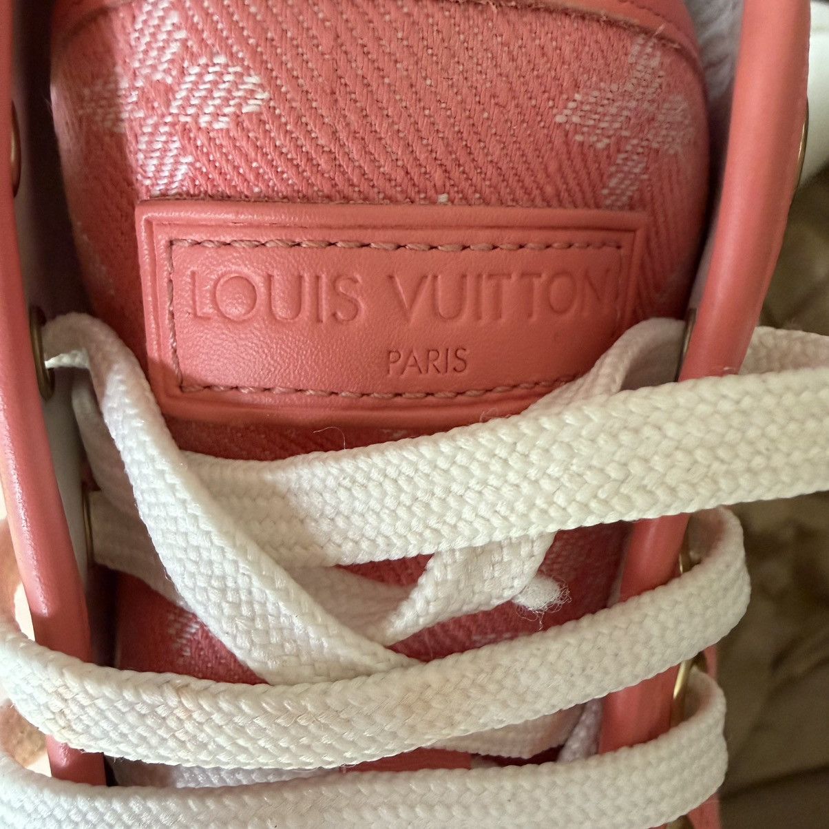 Louis Vuitton AUTHENTIC Louis Vuitton High Cut Monogram Denim Sneakers Size US 7 / IT 37 - 12 Thumbnail