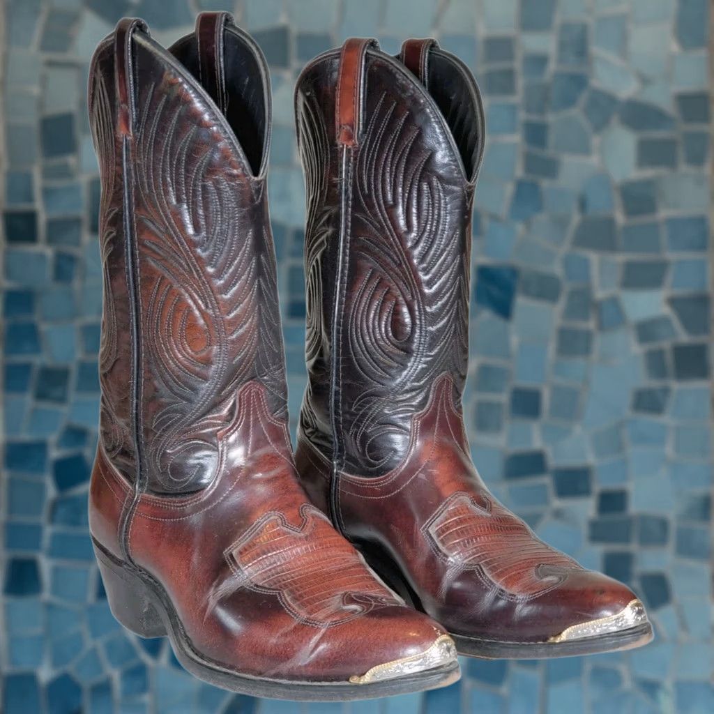 Vintage VINTAGE Laredo Brown Cherry Leather Cowboy Boots 2537 Gold Tip Embossed Vamp Men US 9 D Size US 9 / EU 42 - 1 Thumbnail