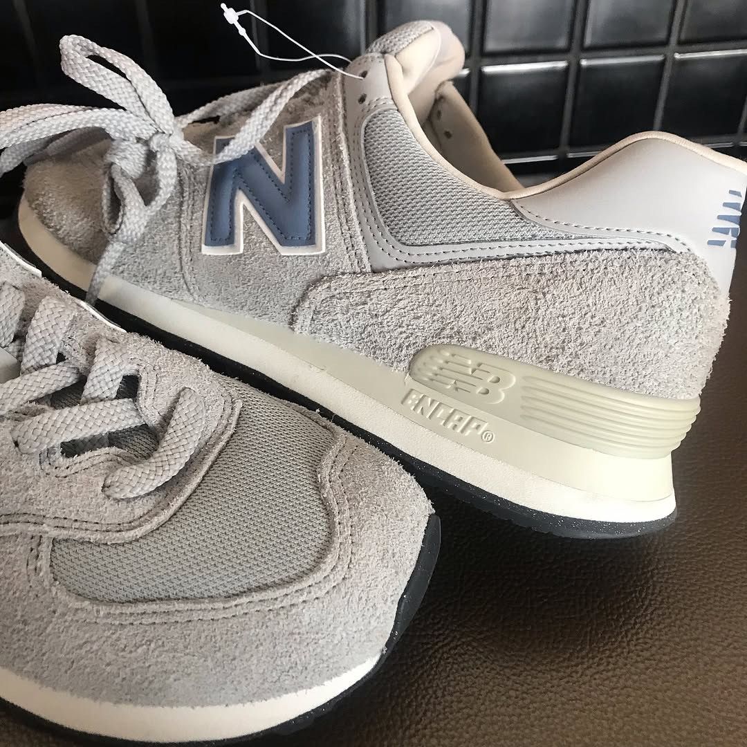 New Balance New Balance 574 Classic Heritage Grey Suede Charcoal 10.5uk Size US 10.5 / EU 43-44 - 4 Thumbnail