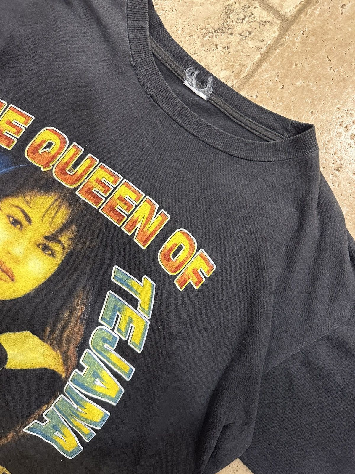Band Tees Vintage 90s Selena The Queen of Tejana Rap T-Shirt Size US XL / EU 56 / 4 - 6 Thumbnail